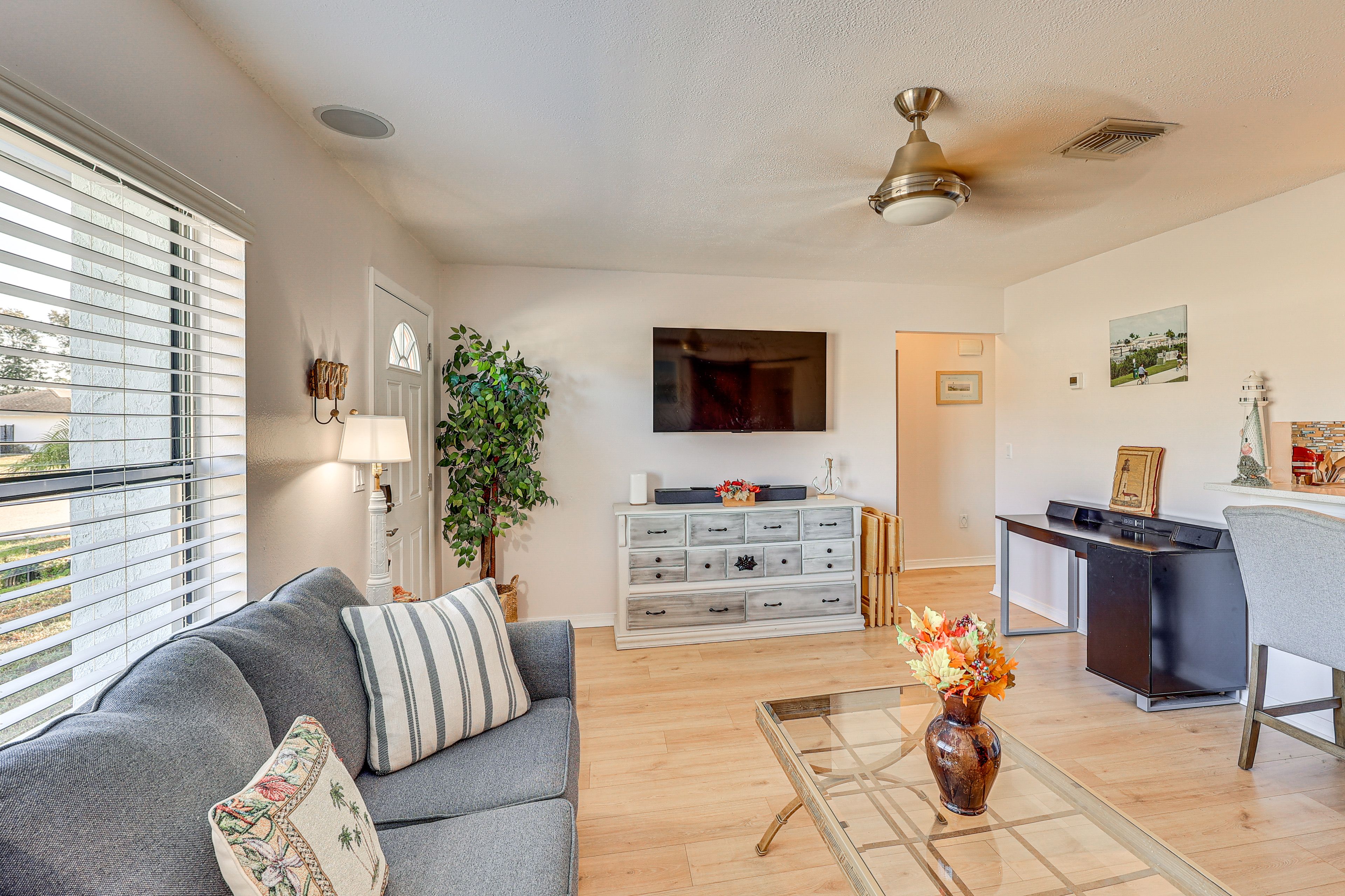 Living Room | Smart TV | Queen Sleeper Sofa | Single-Story Home