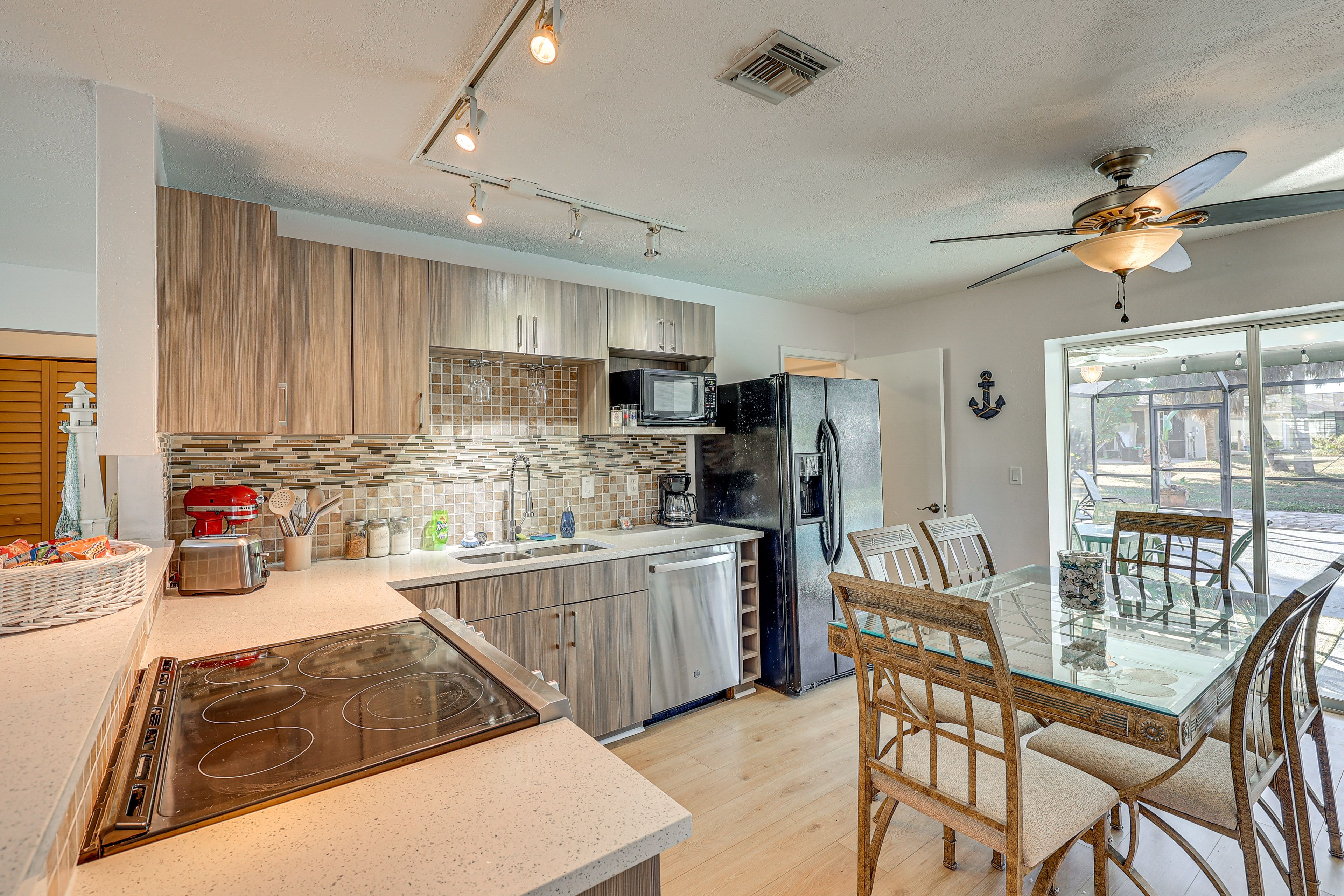 Kitchen | Dining Area | Coffee Maker