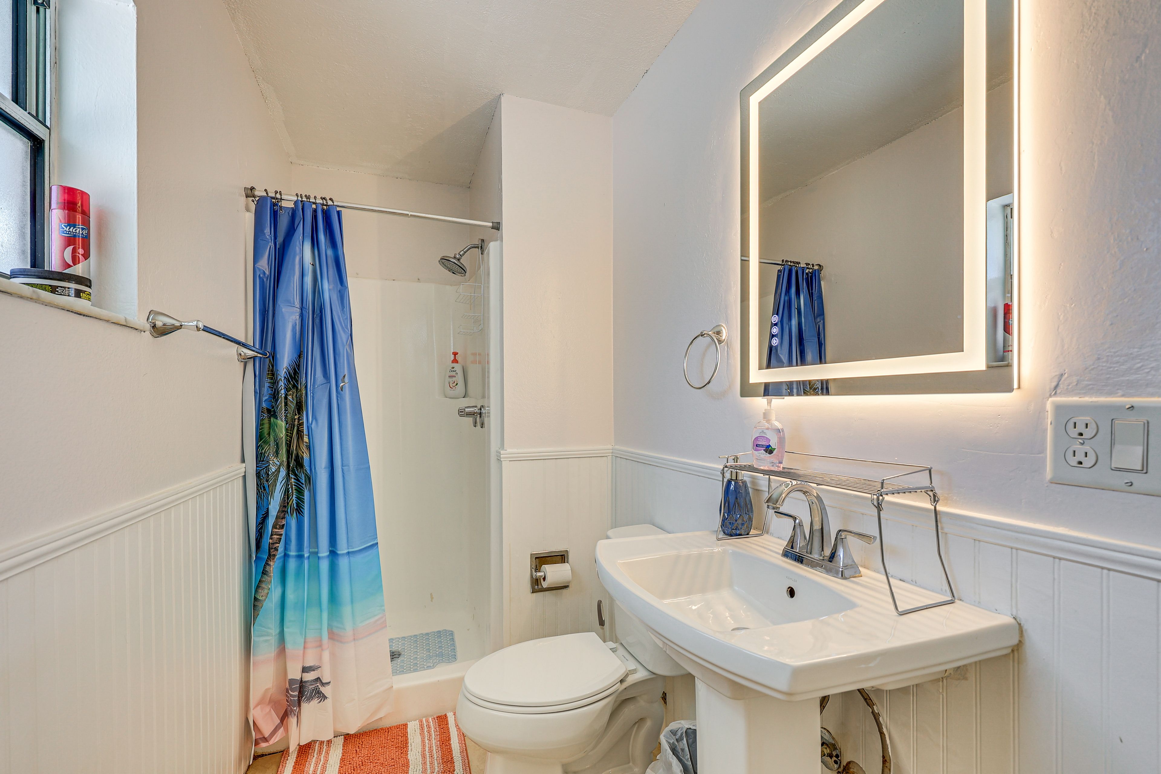 Bathroom | Towels Provided