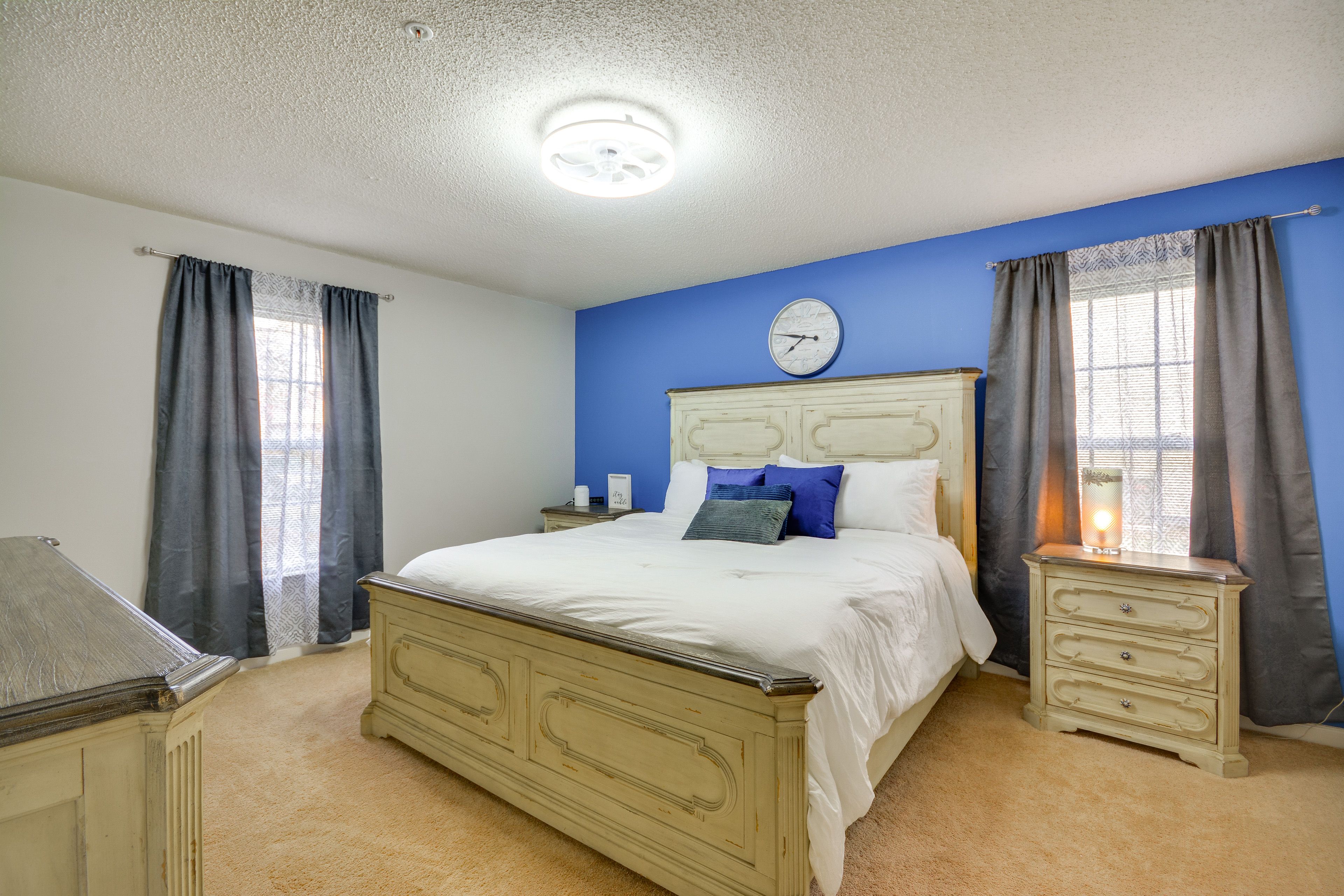 Bedroom 1 | King Bed | Linens Provided | En-Suite Bathroom