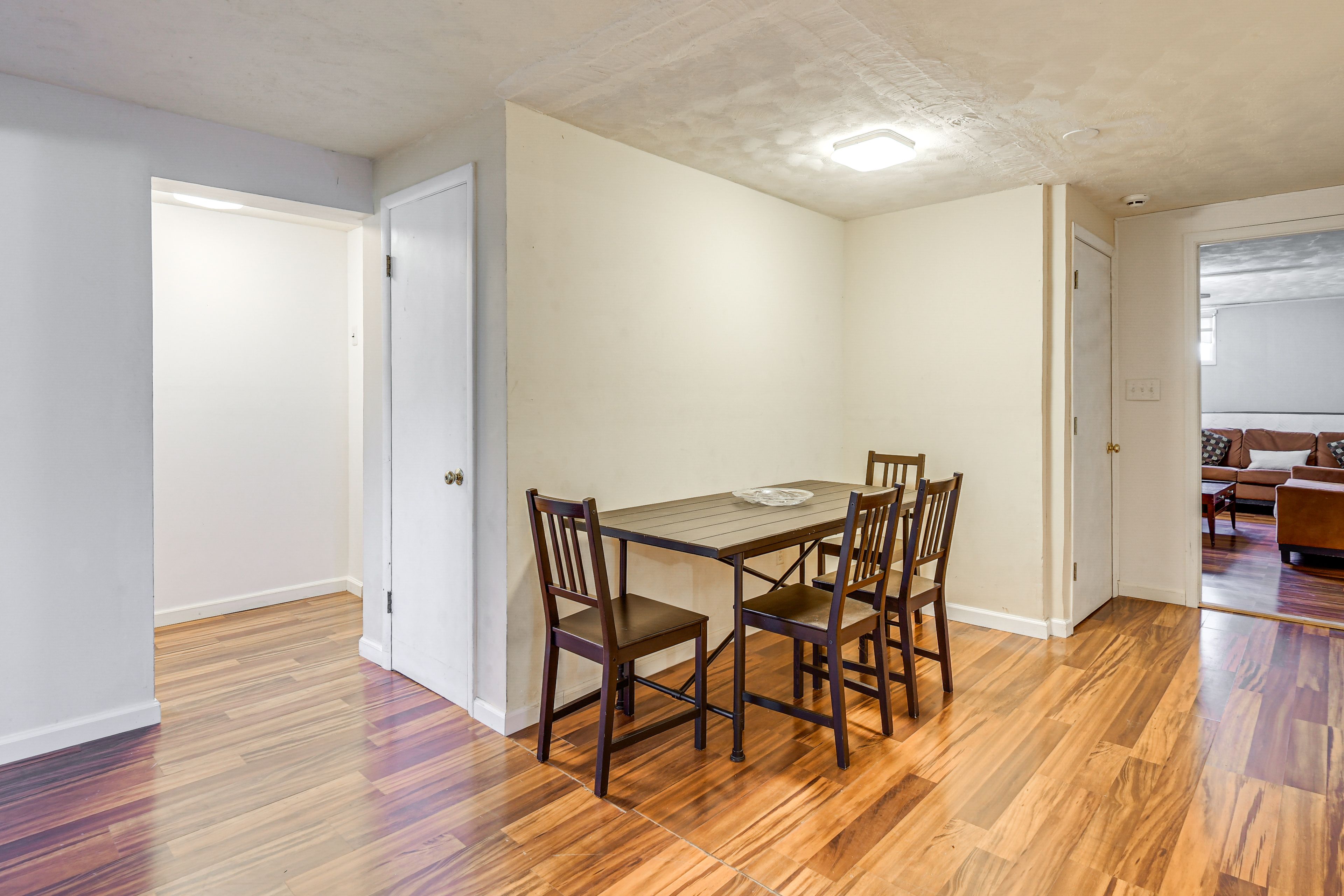 Dining Area | Dishware & Flatware