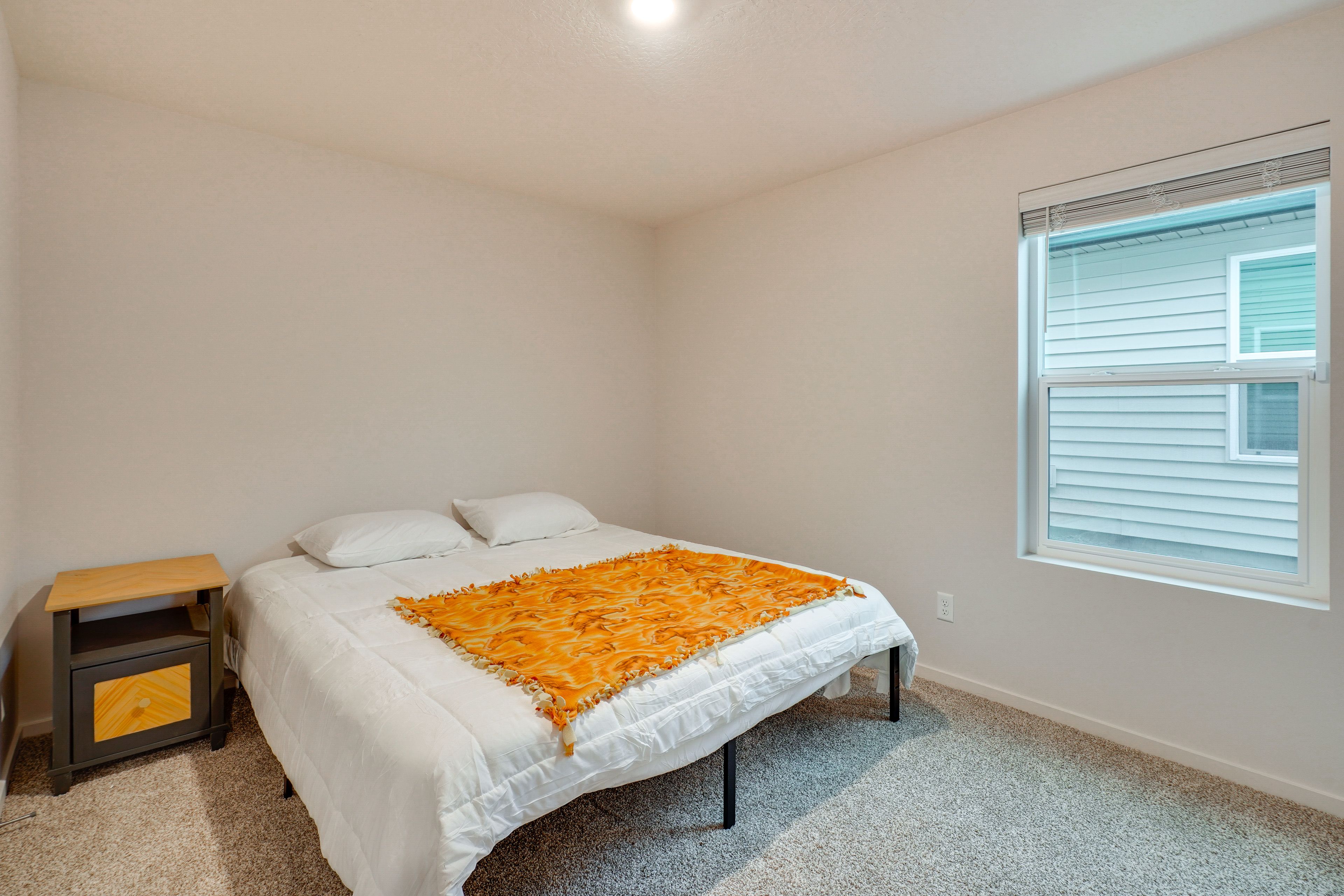 Bedroom 2 | King Bed | Linens Provided