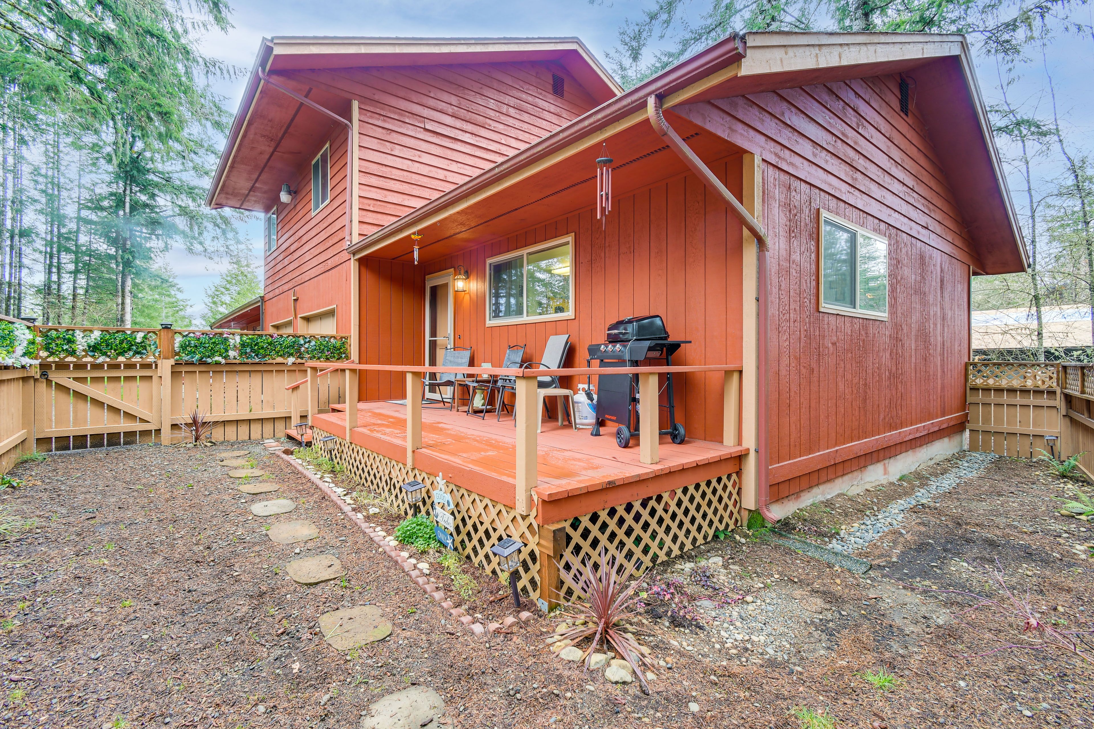 Covered Porch | Gas Grill