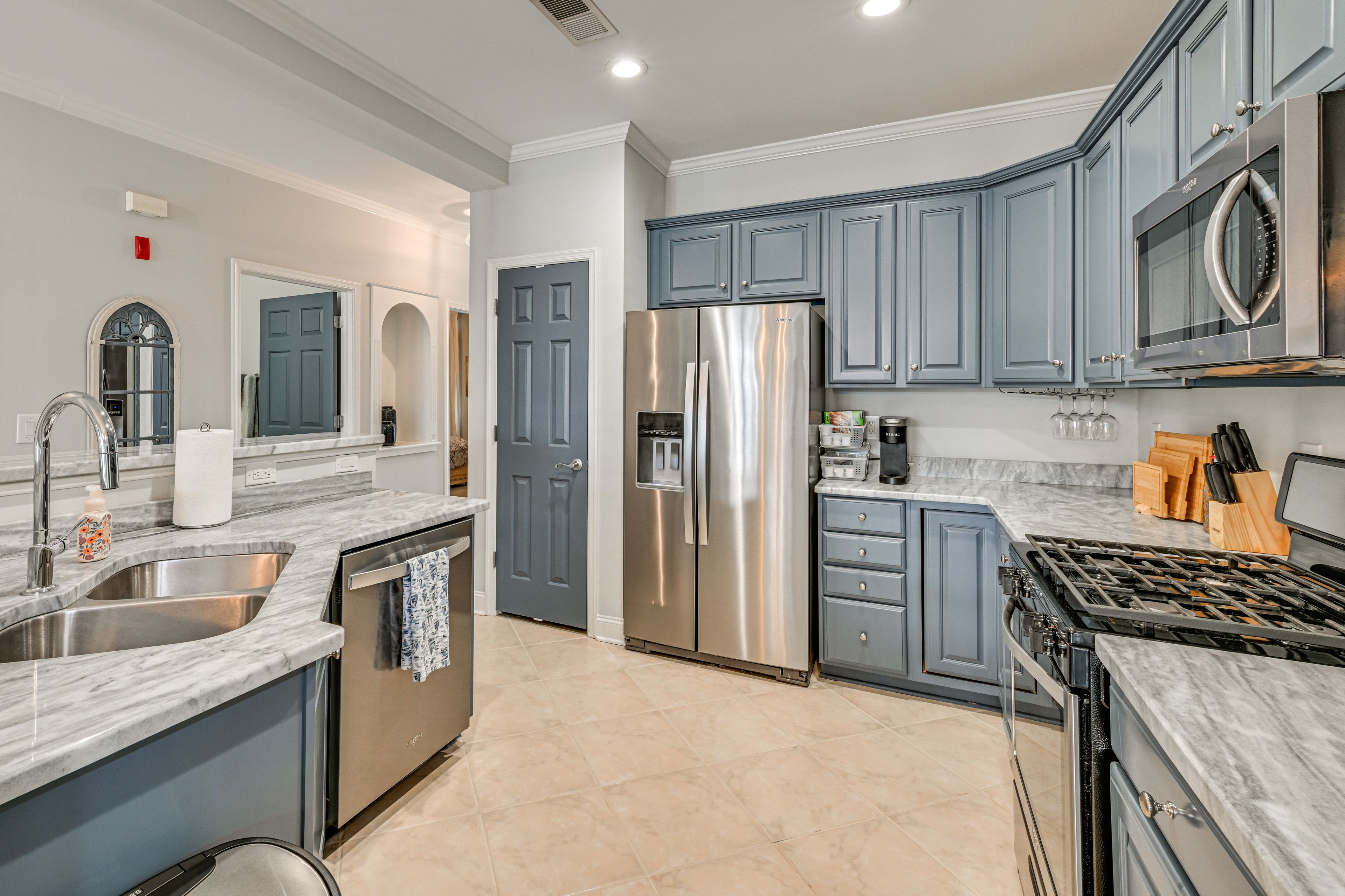 Kitchen | Main Level | Keurig Coffee Maker | Blender | Toaster | Cooking Basics