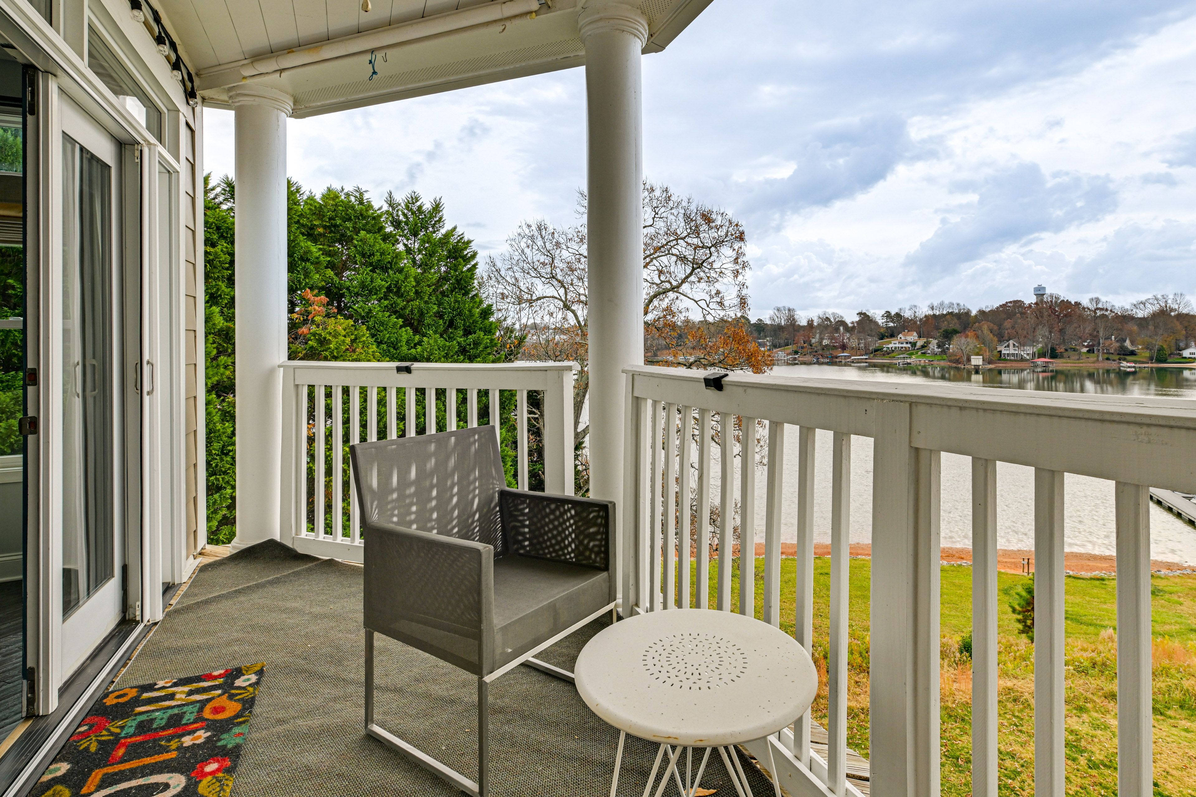 Private Balcony | 3rd-Floor Unit | Lake View