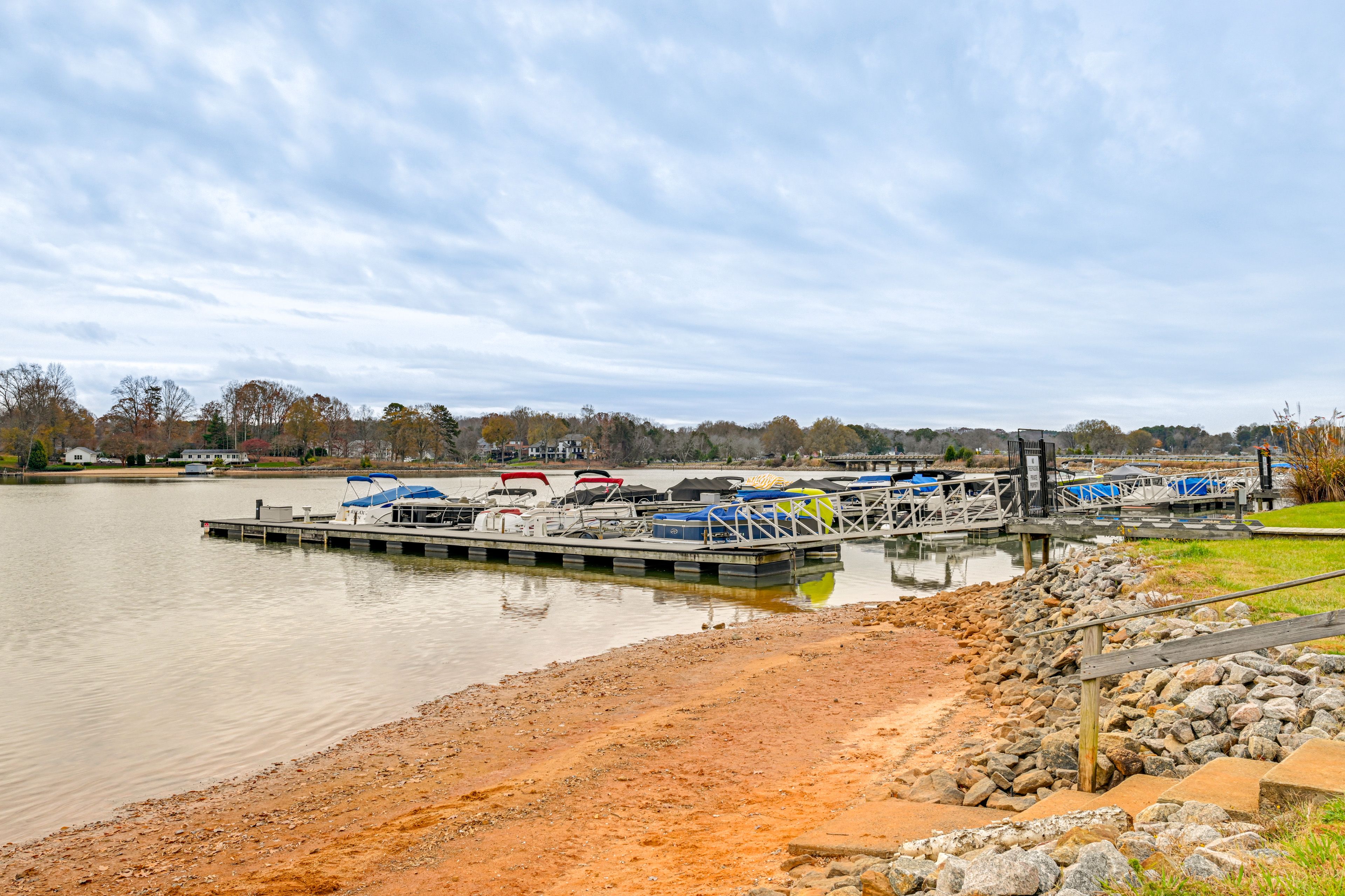 Community Amenities | Lake Norman Access