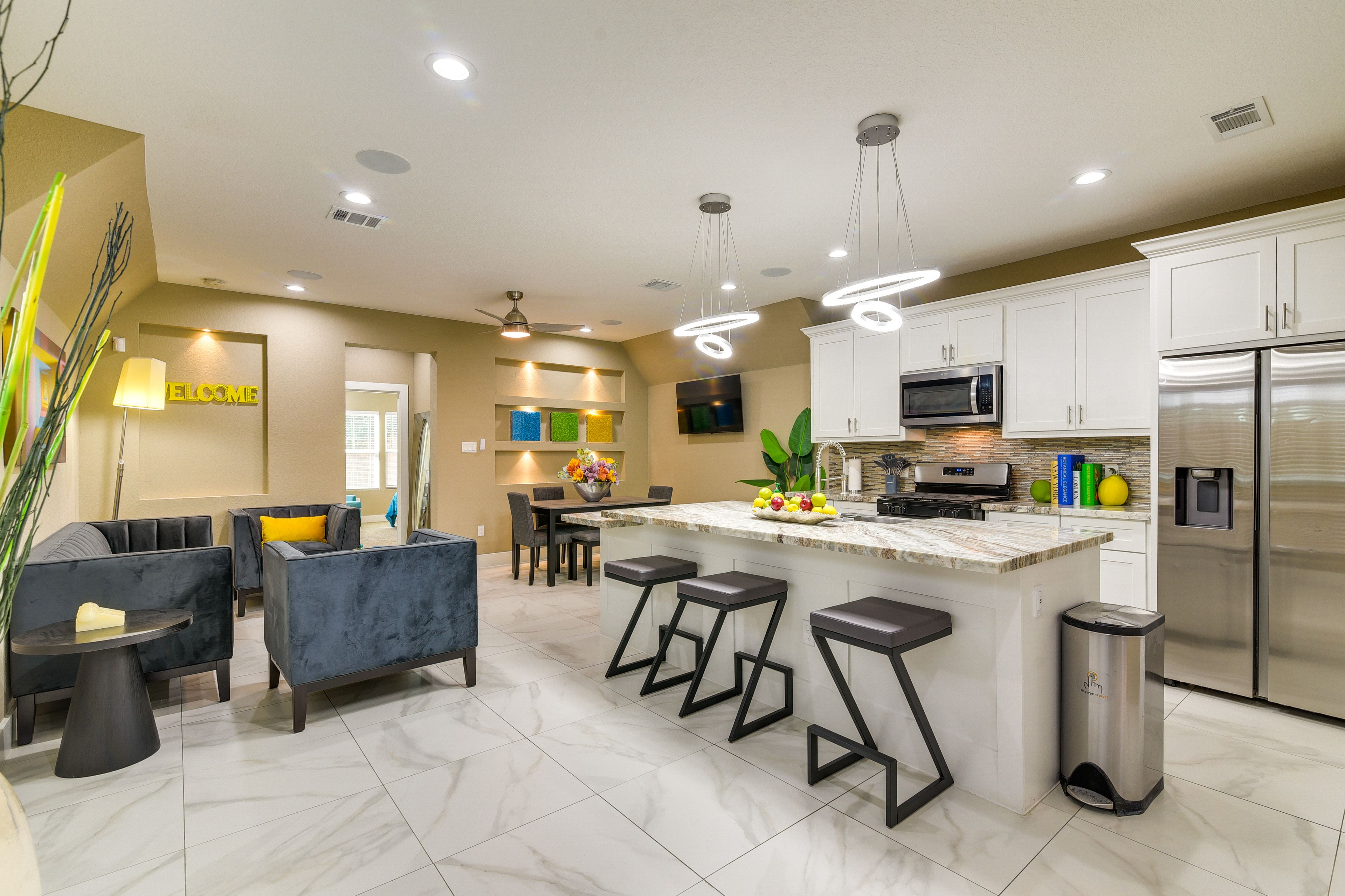 Houston Vacation Rental | 4BR | 3.5BA | 2,750 Sq Ft | 1 Step to Enter