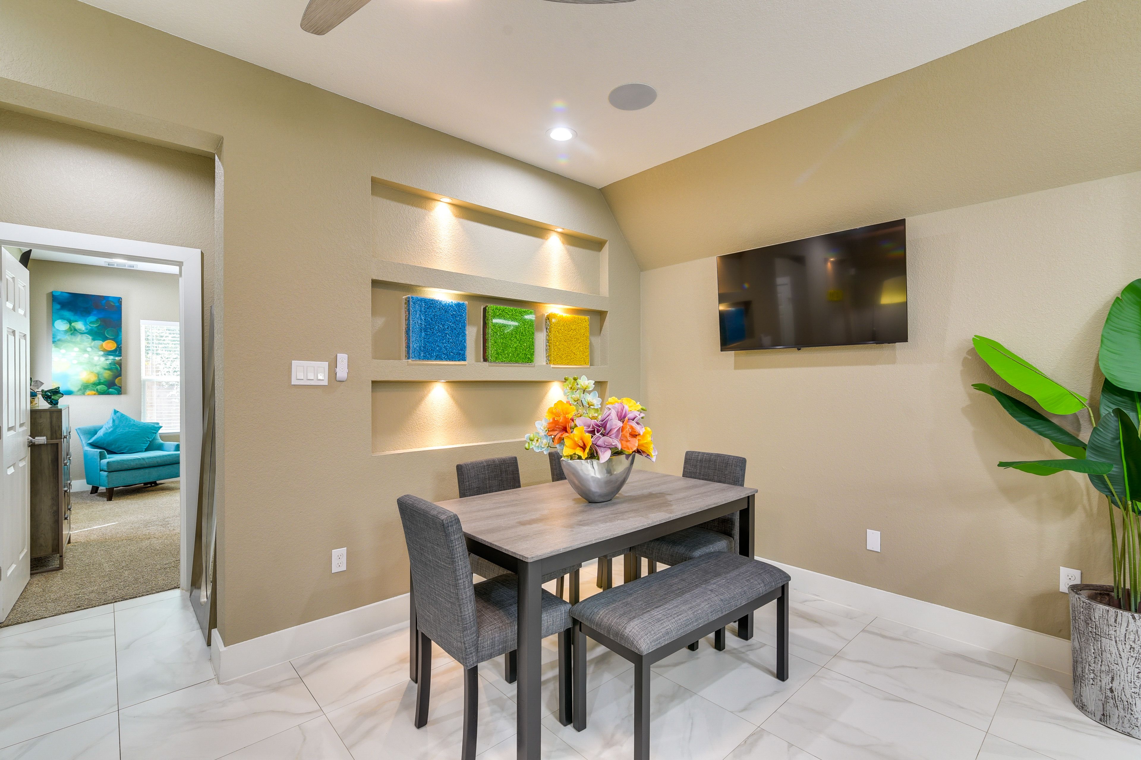 Dining Area | 1st Floor