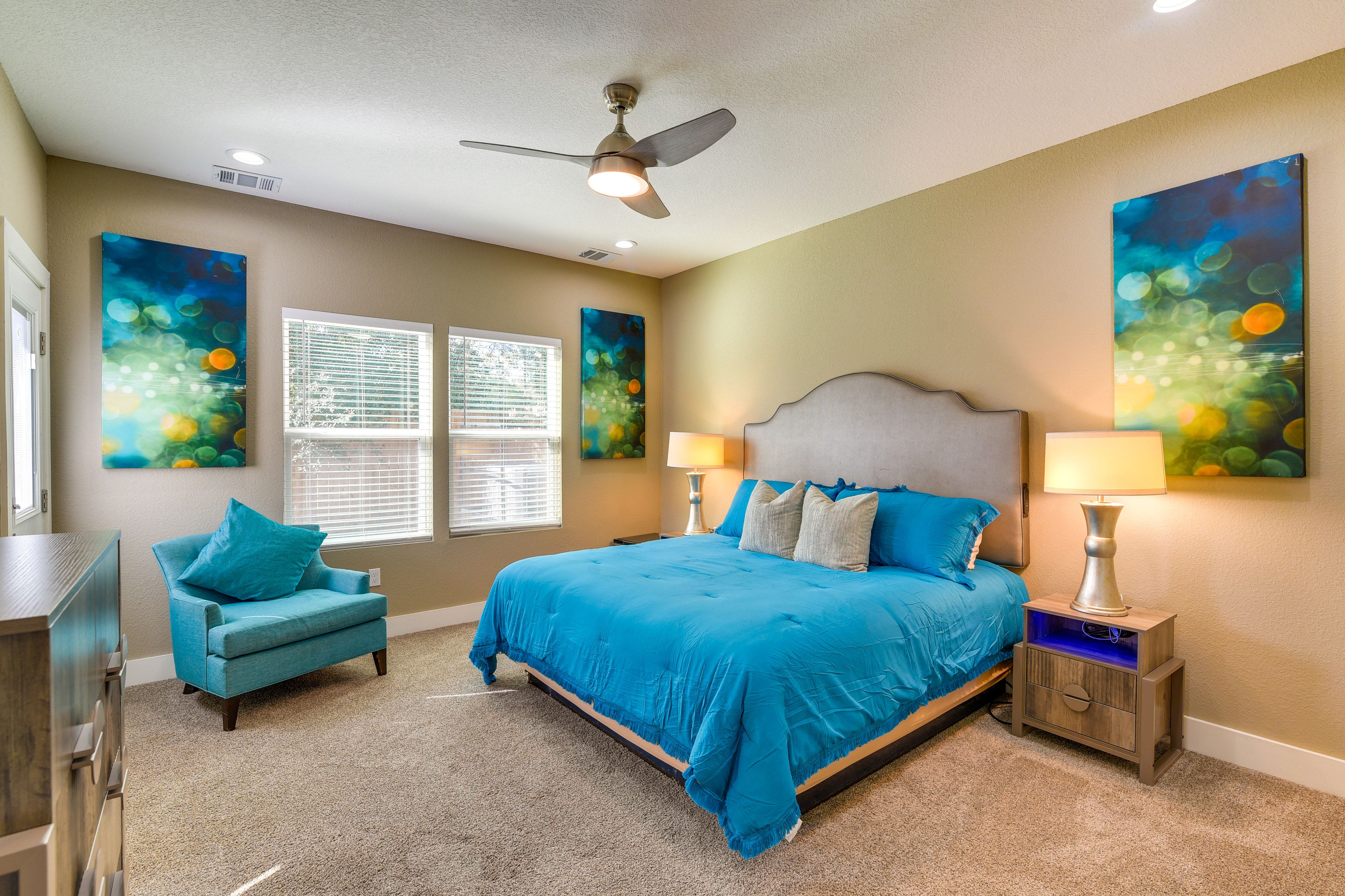 Bedroom 1 | King Bed | 1st Floor