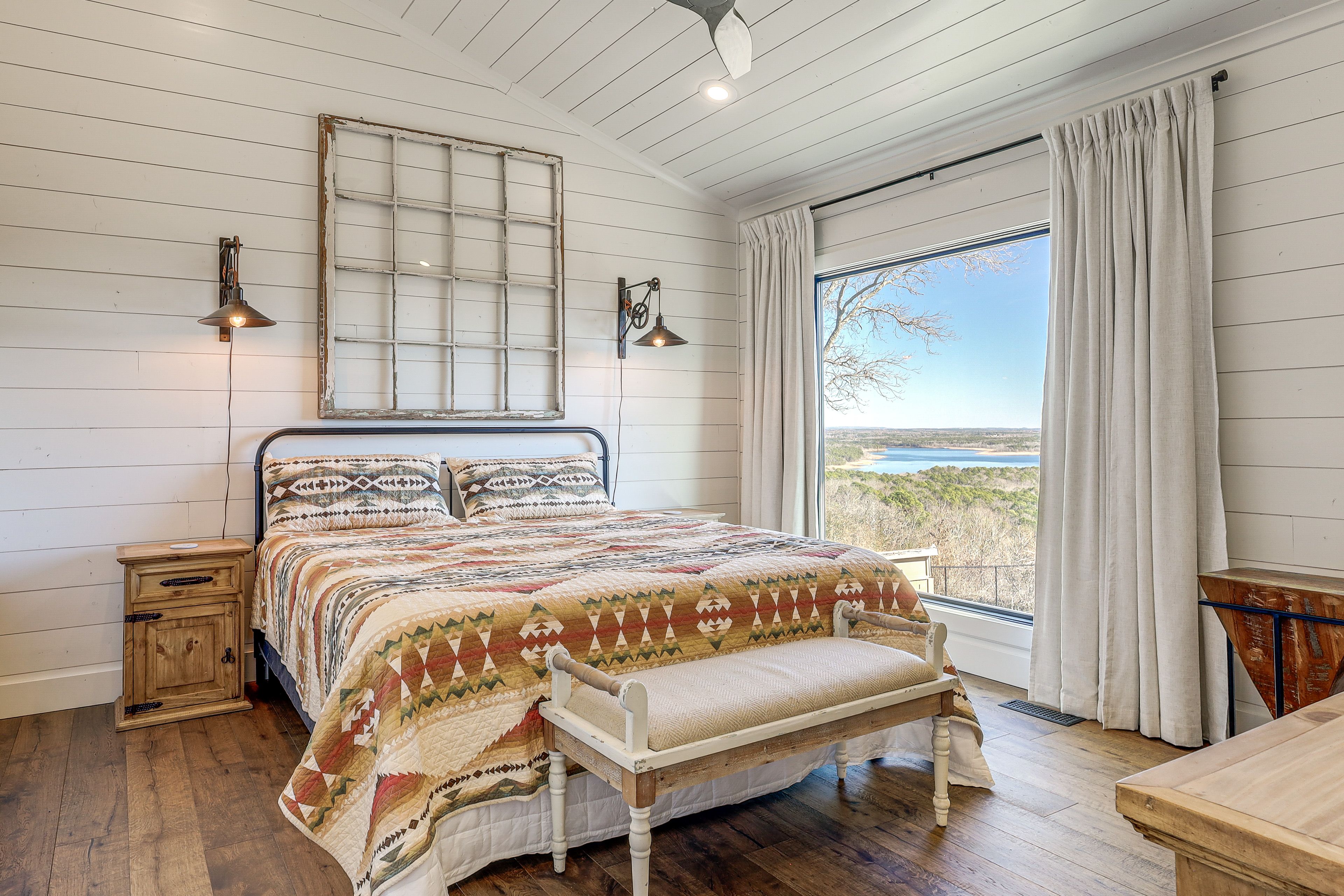 Bedroom 1 | King Bed | Main Level