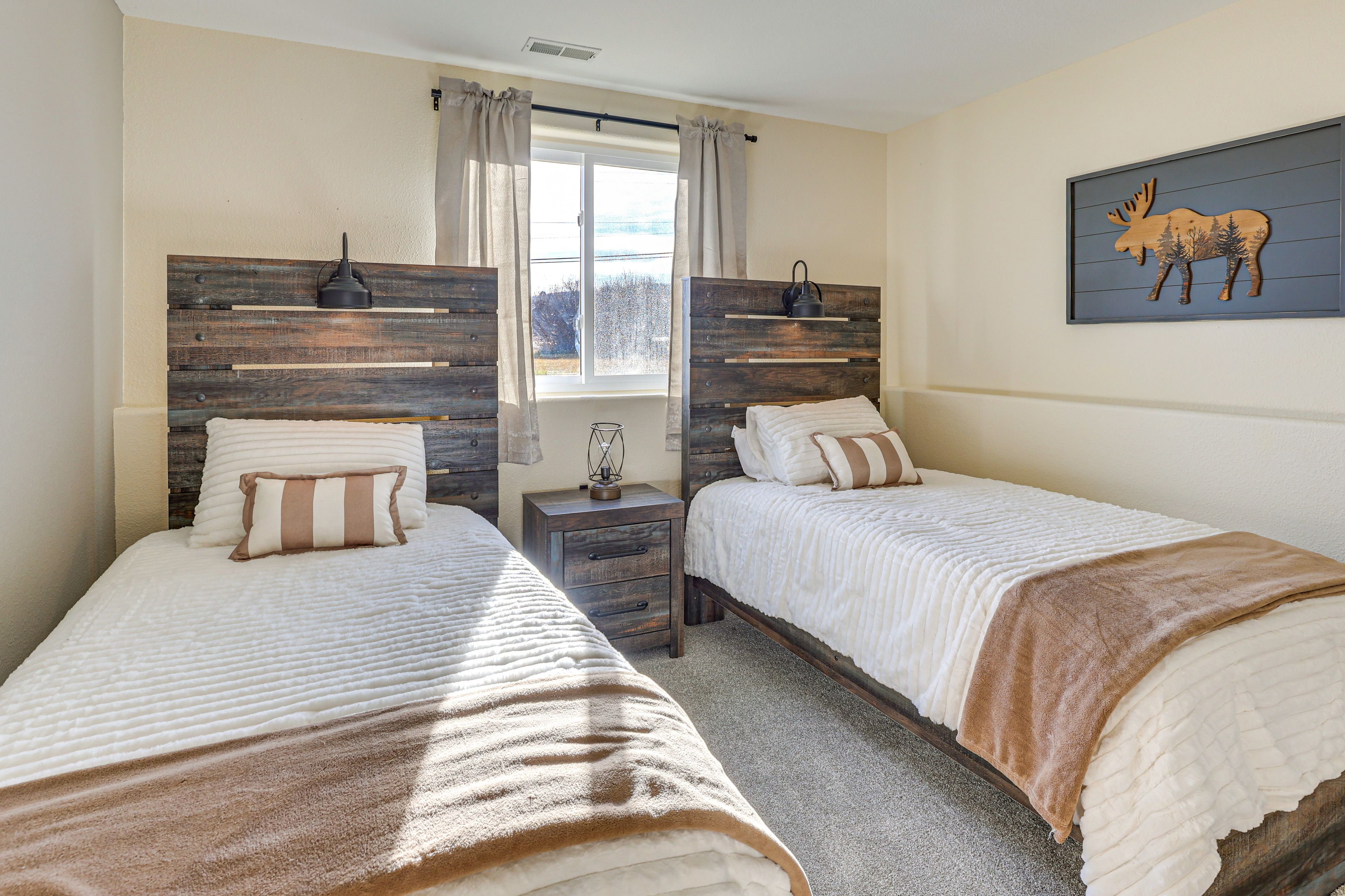 Bedroom 6 | 2 Twin Beds | Lower Level