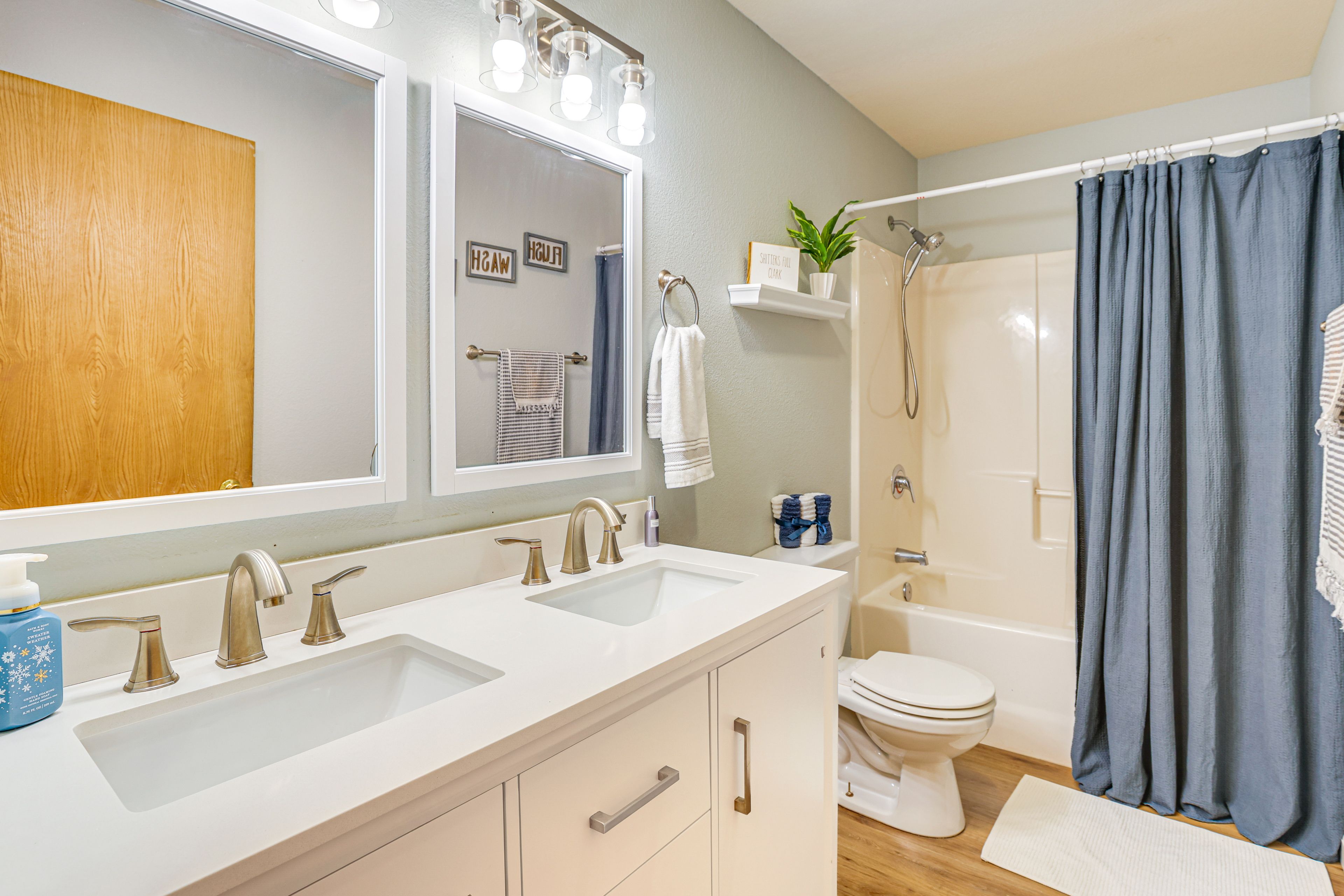 Bathroom | Lower Level