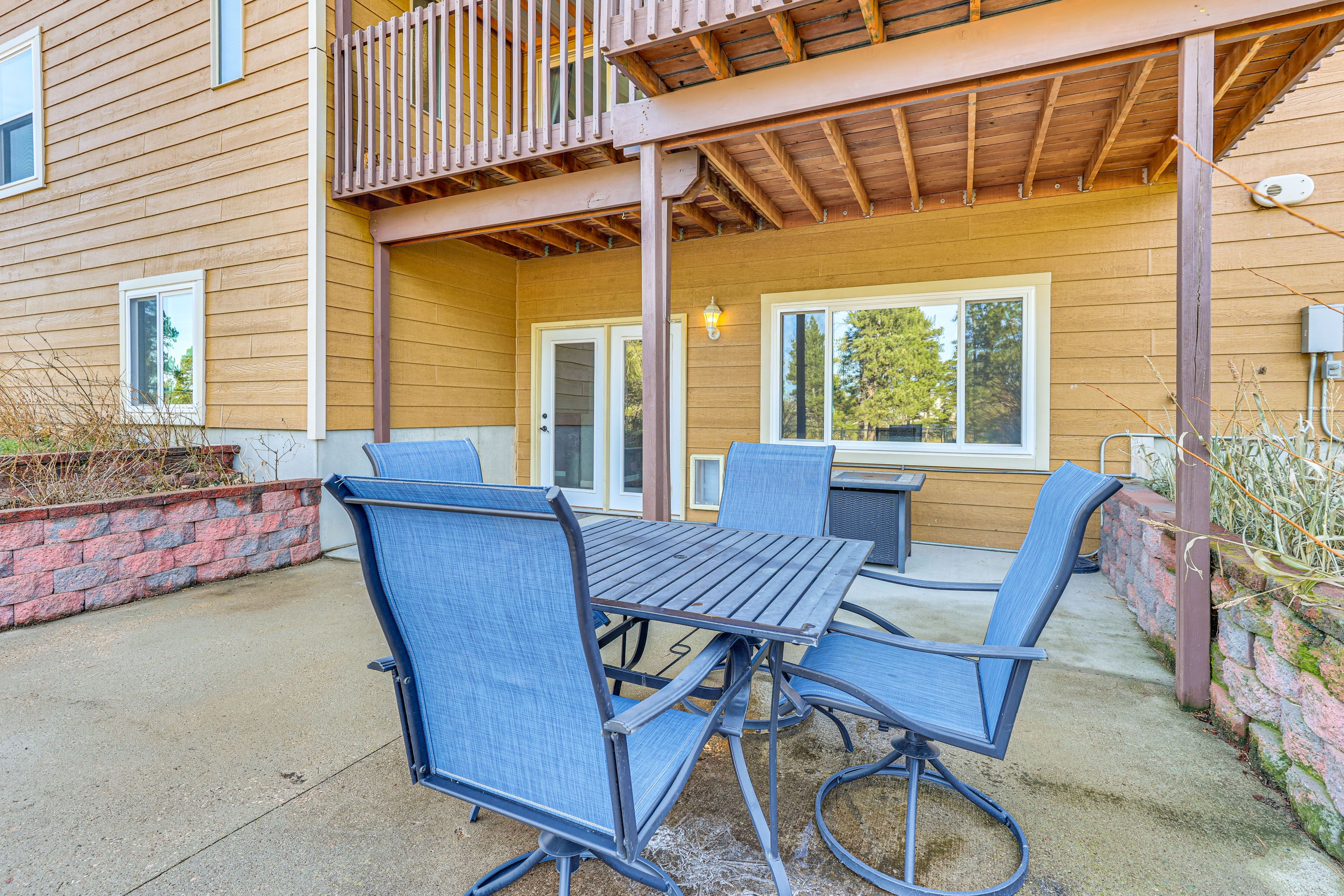 Patio | Gas Fire Pit