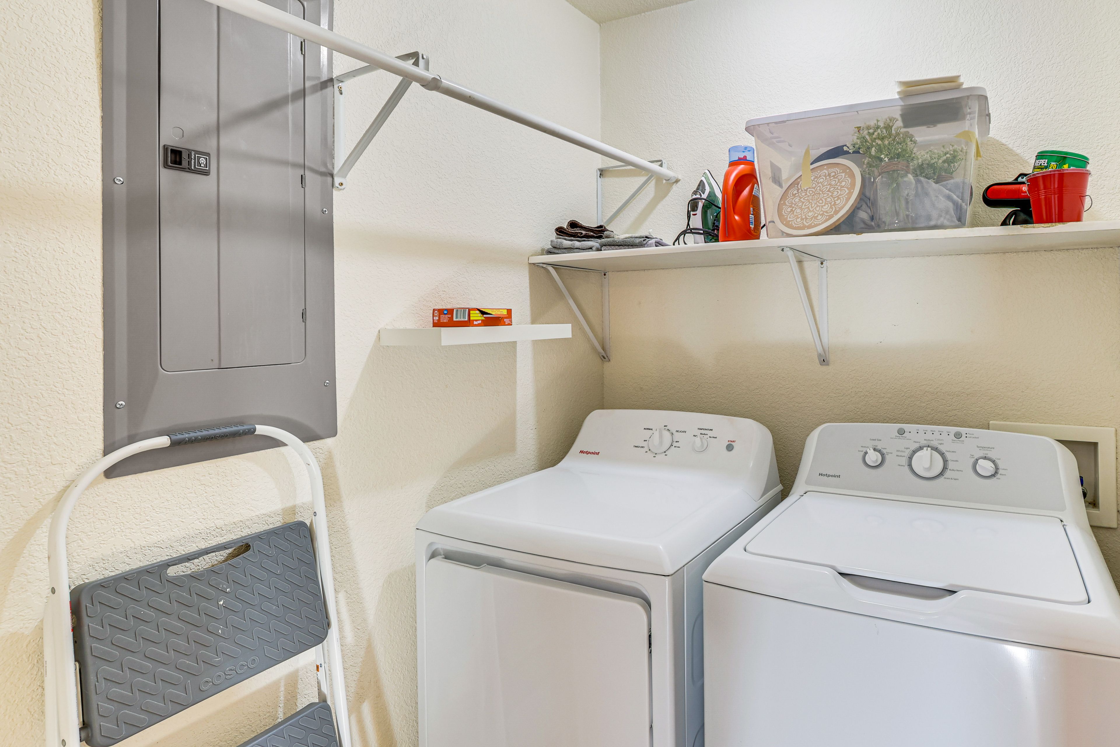 Laundry Room | Main Level