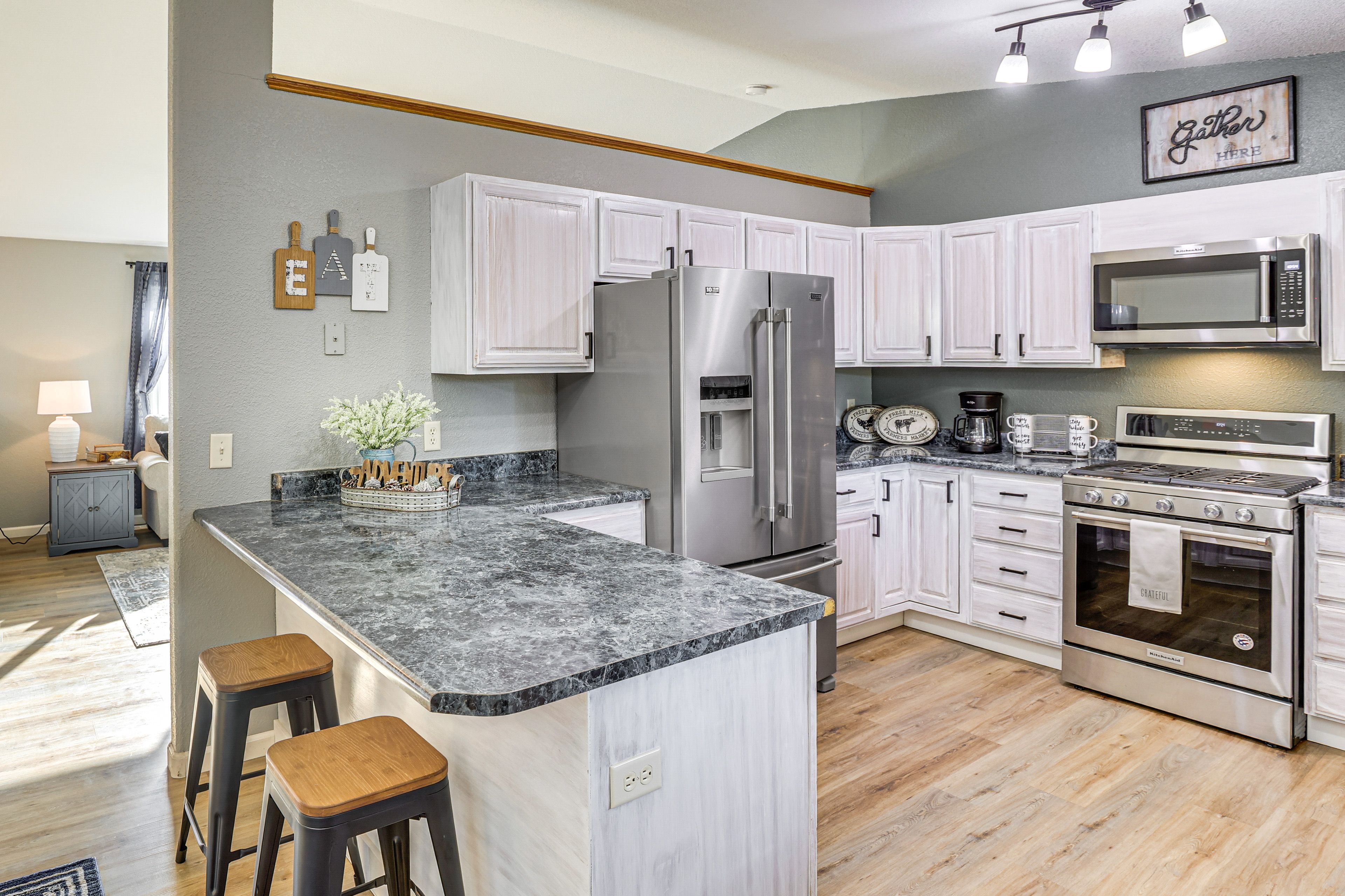 Kitchen | Cooking Basics | Main Level