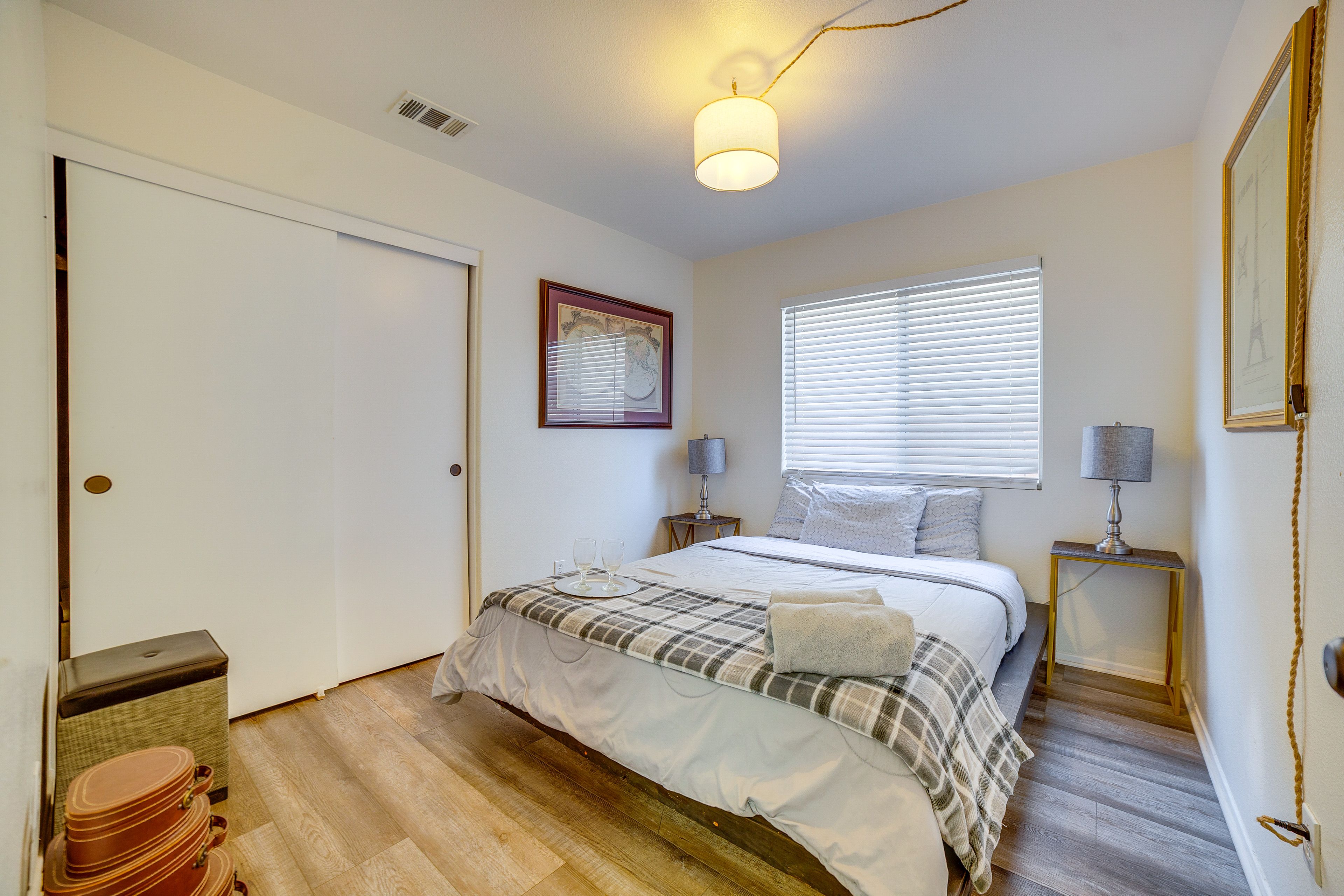 Bedroom 4 | Queen Bed