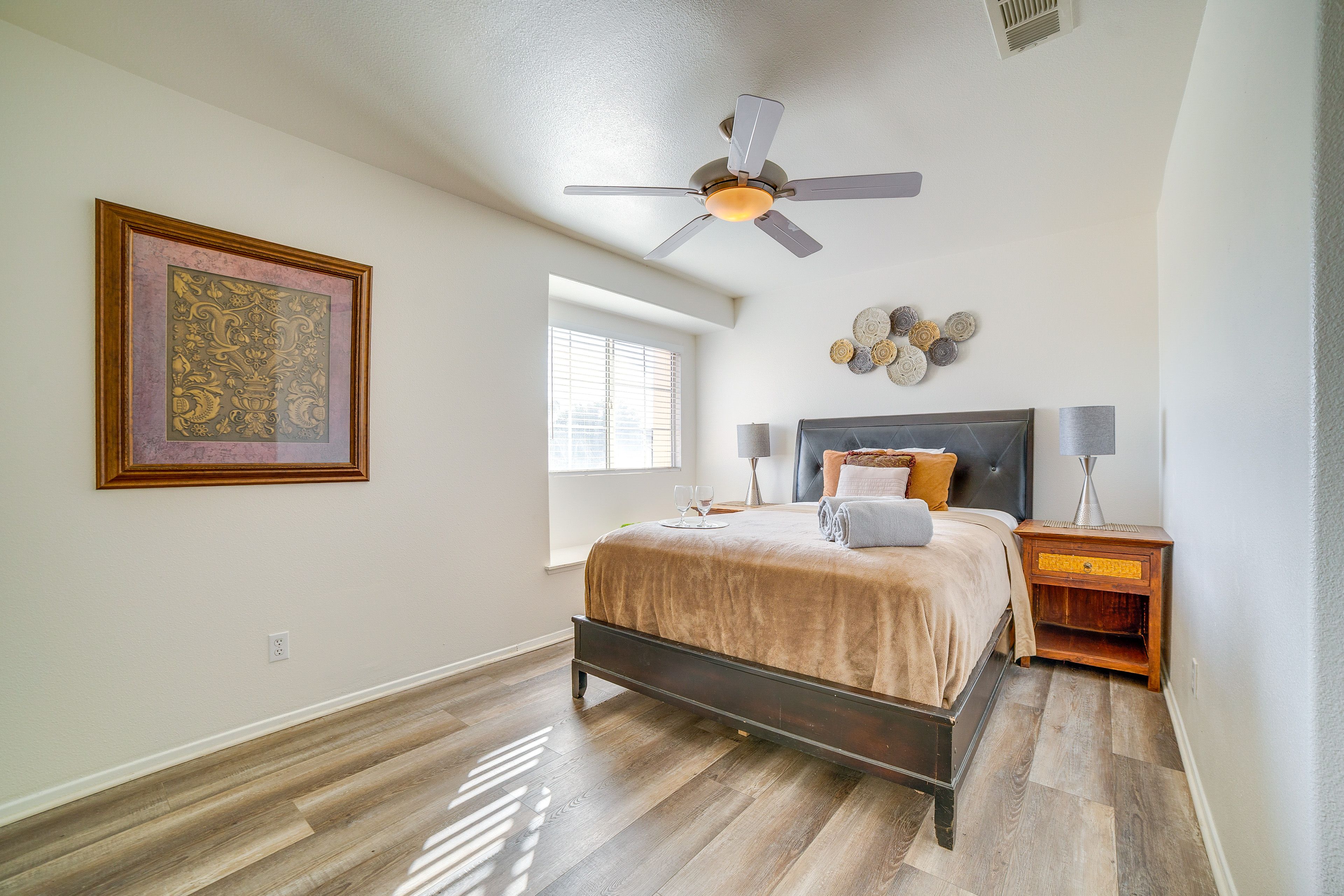 Bedroom 2 | Queen Bed