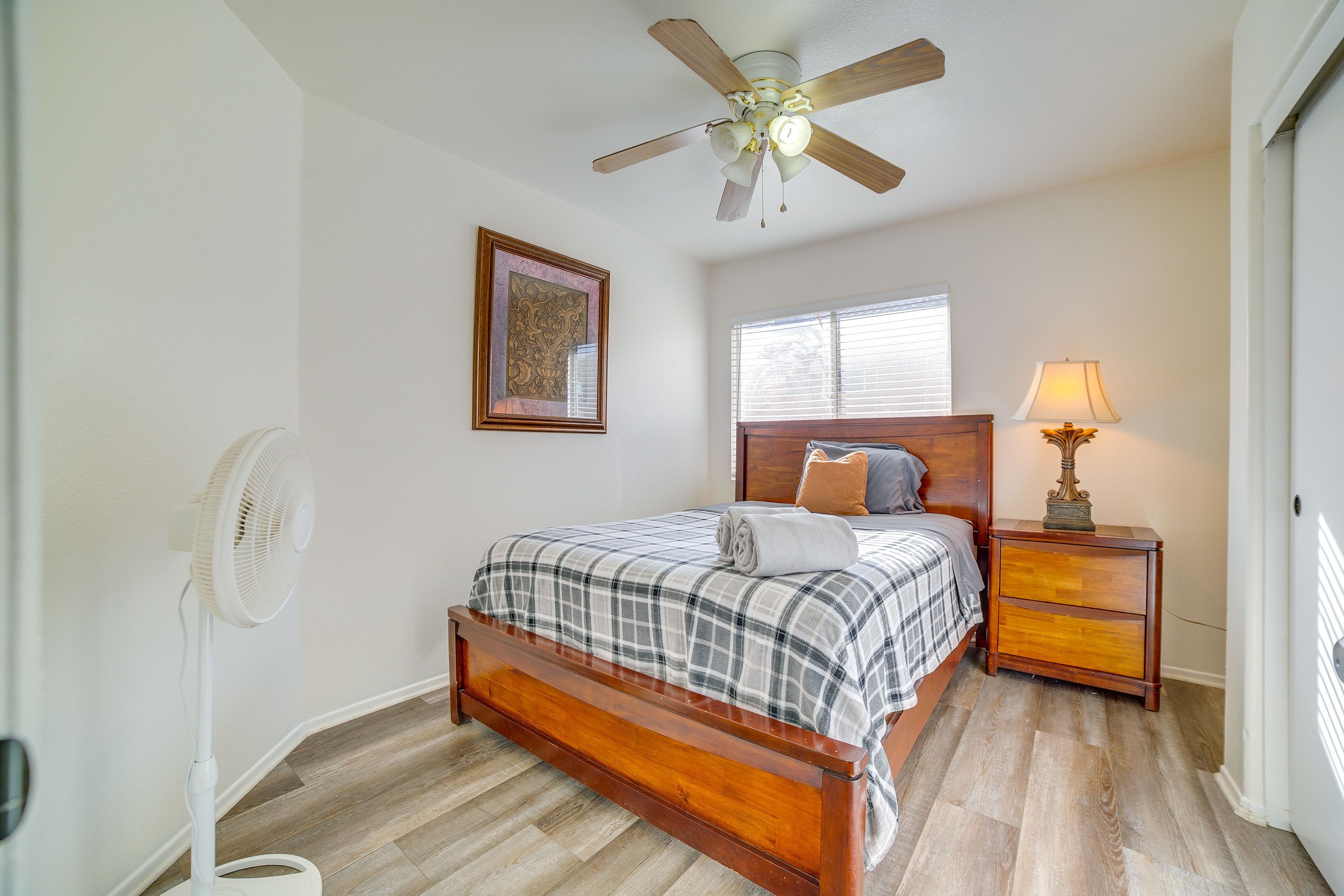 Bedroom 3 | Queen Bed