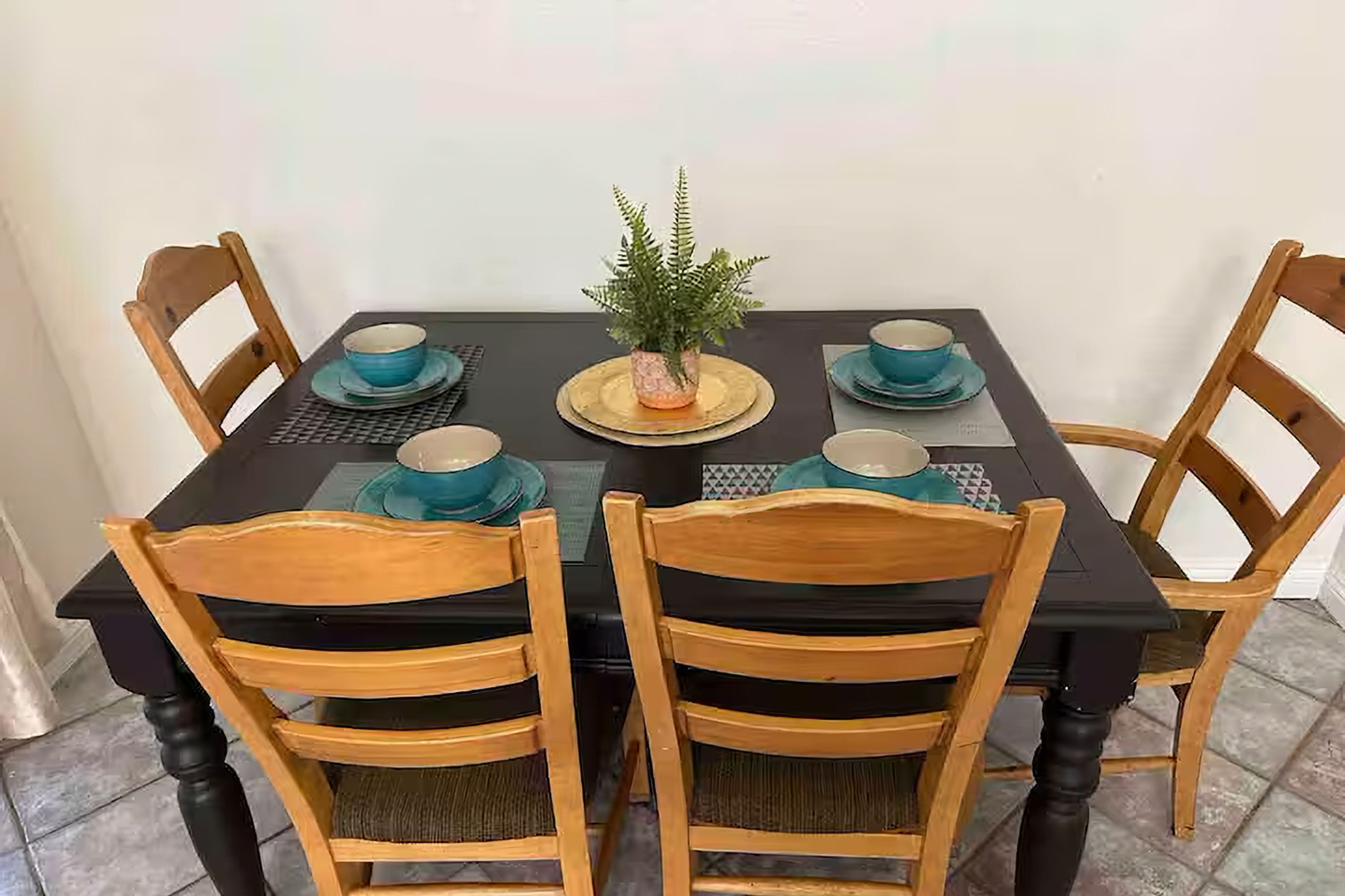 Dining Room | Dishware & Flatware