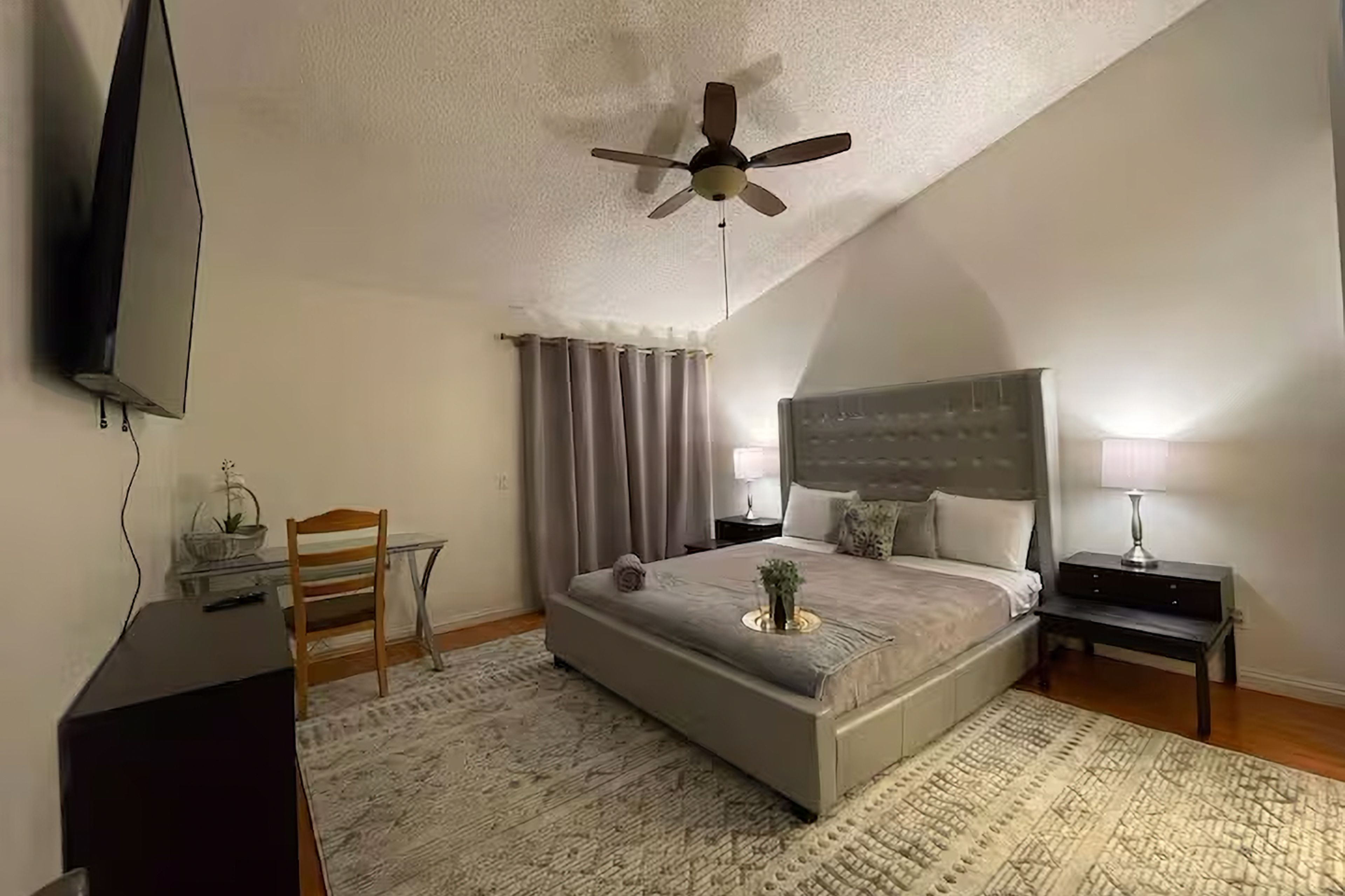 Bedroom 1 | Queen Bed | Linens Provided