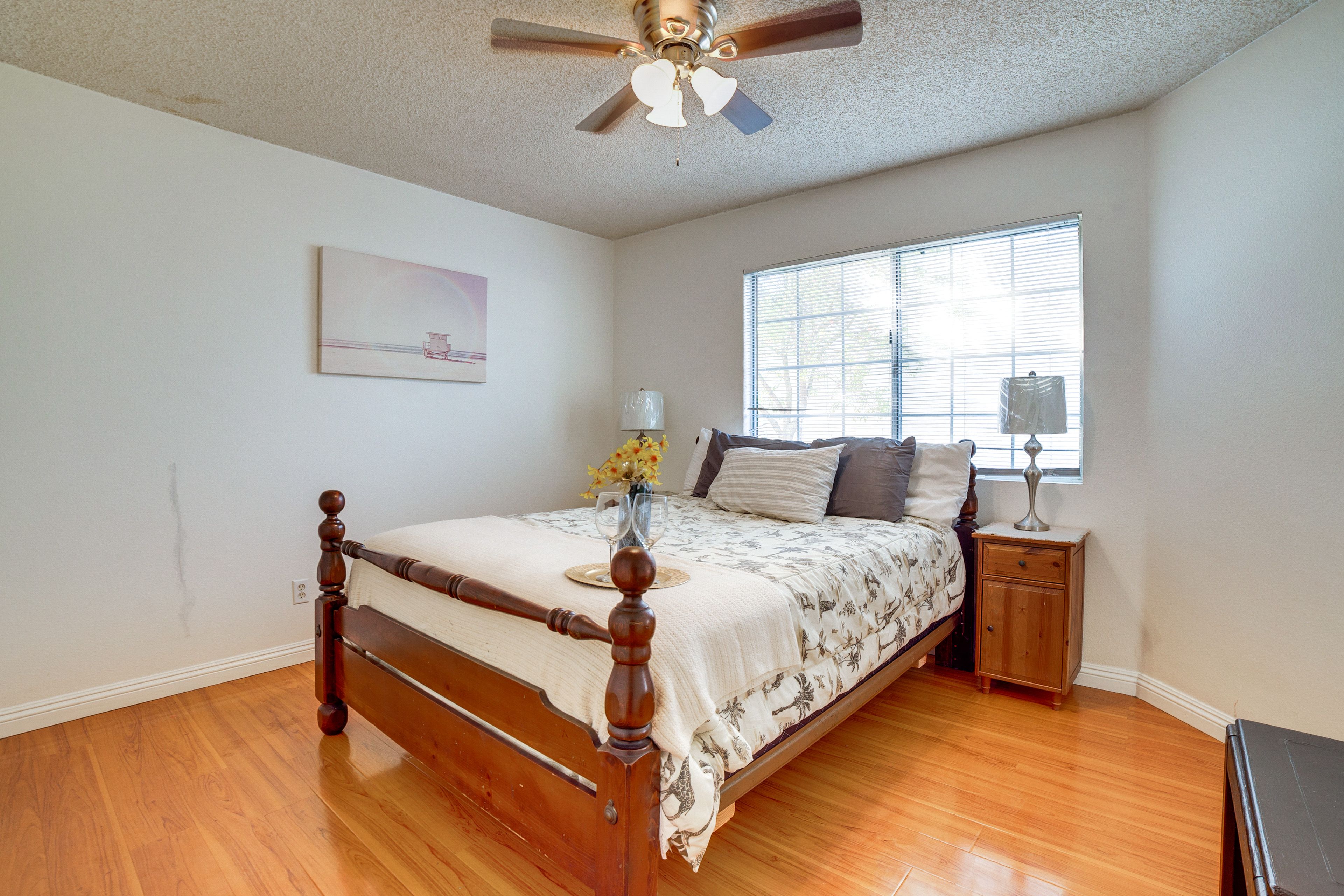 Bedroom 2 | Queen Bed