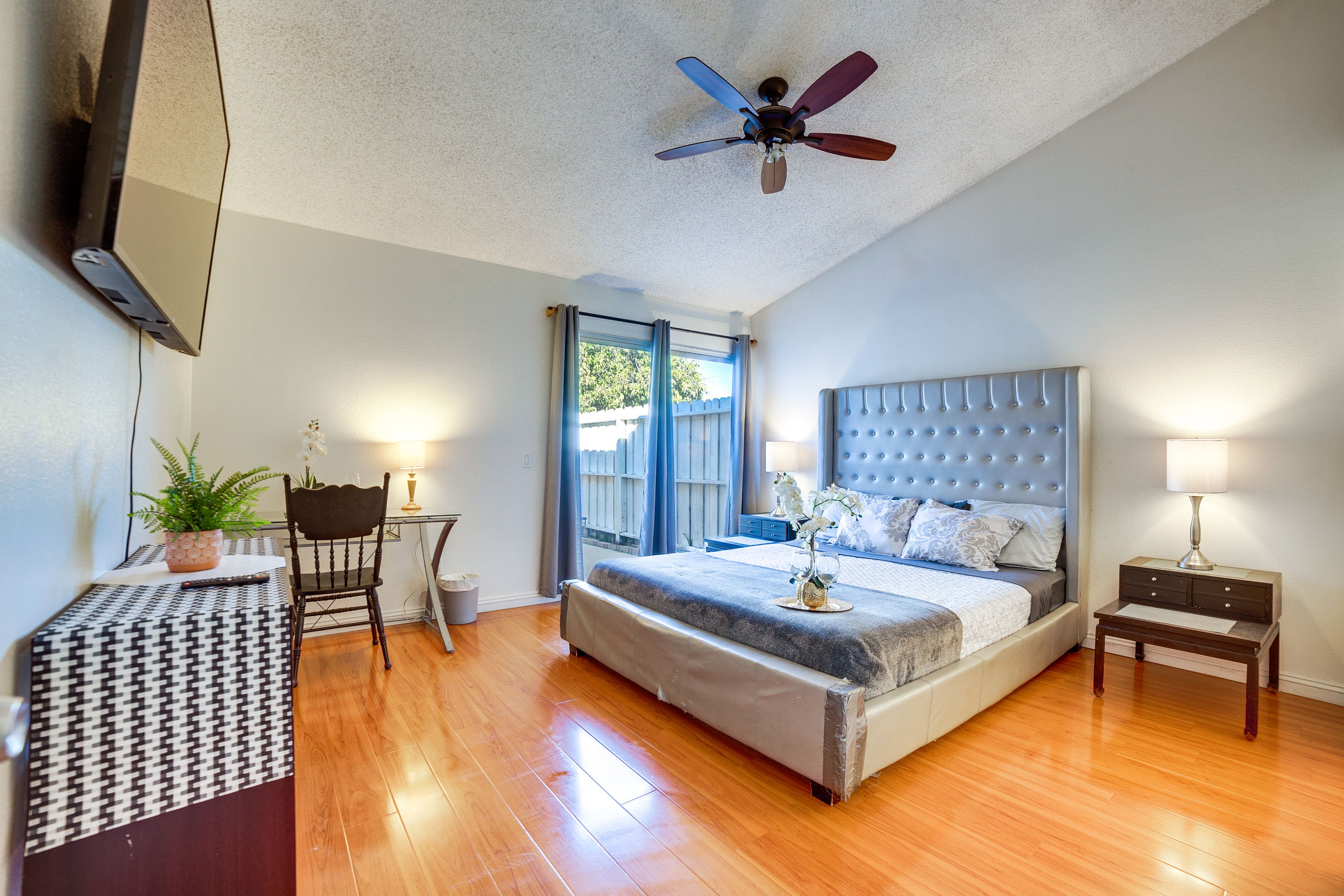 Bedroom 1 | Queen Bed | Linens Provided