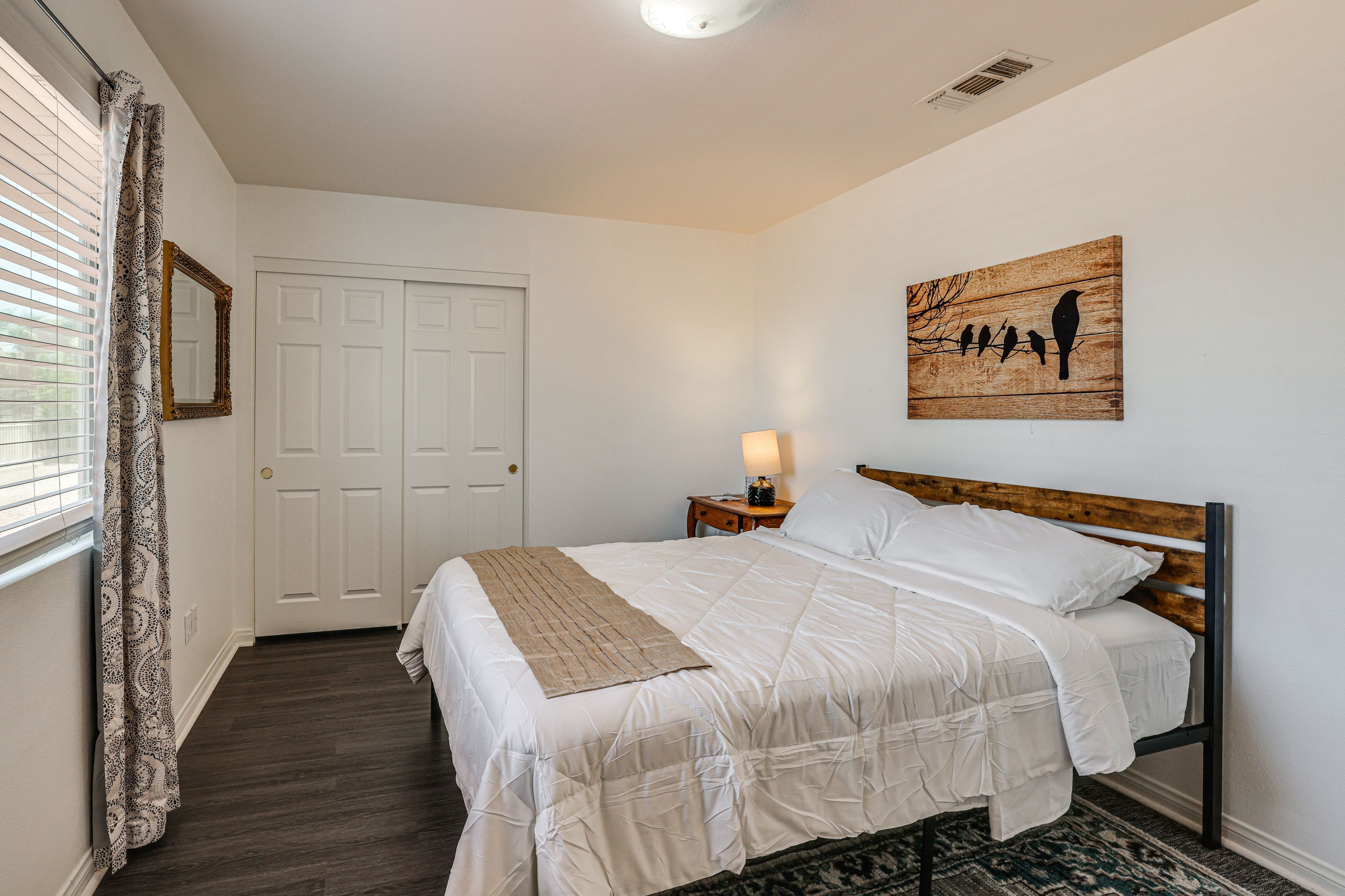 Bedroom 2 | Queen Bed