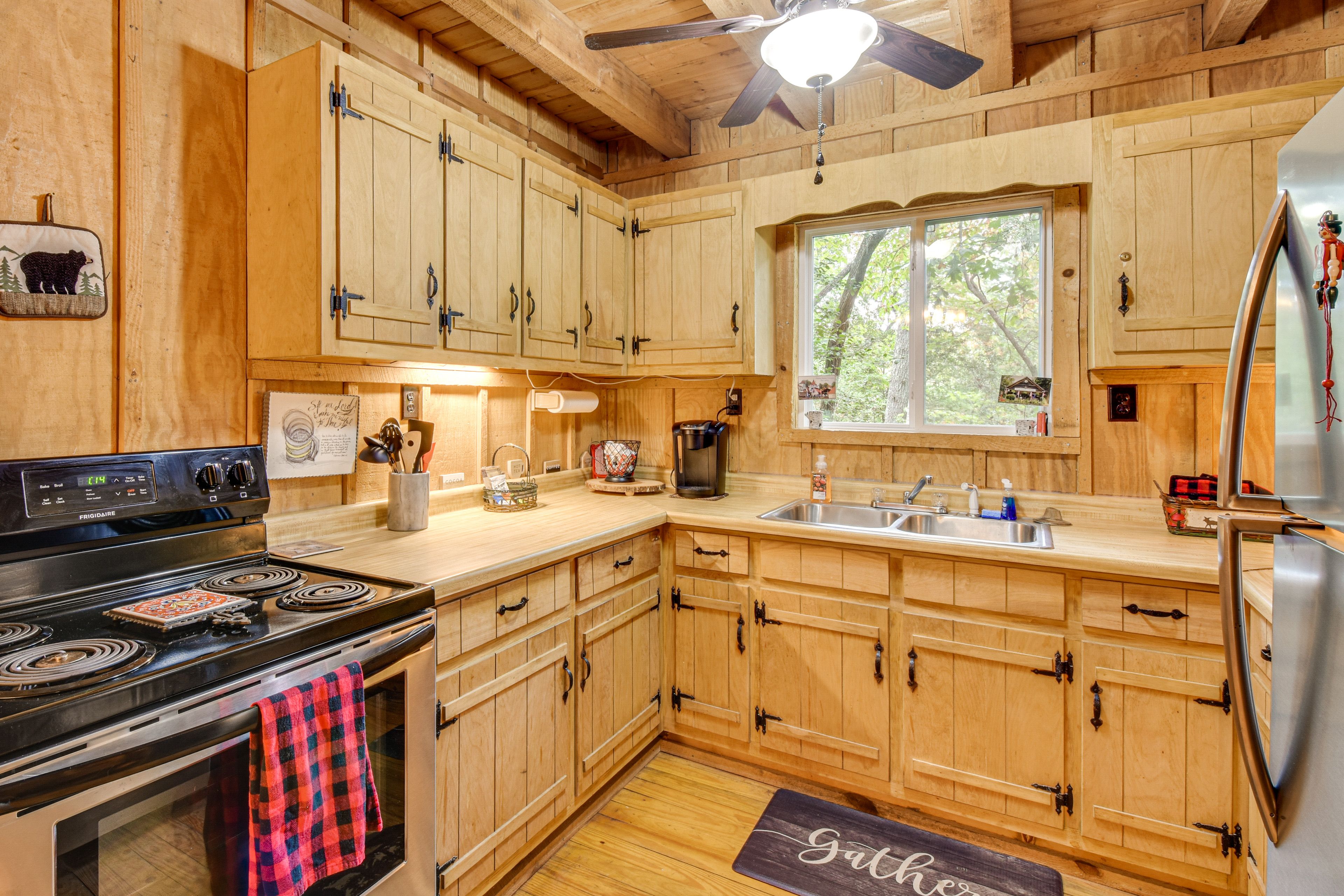 Kitchen | 1st Floor | Keurig Coffee Maker | Cooking Basics