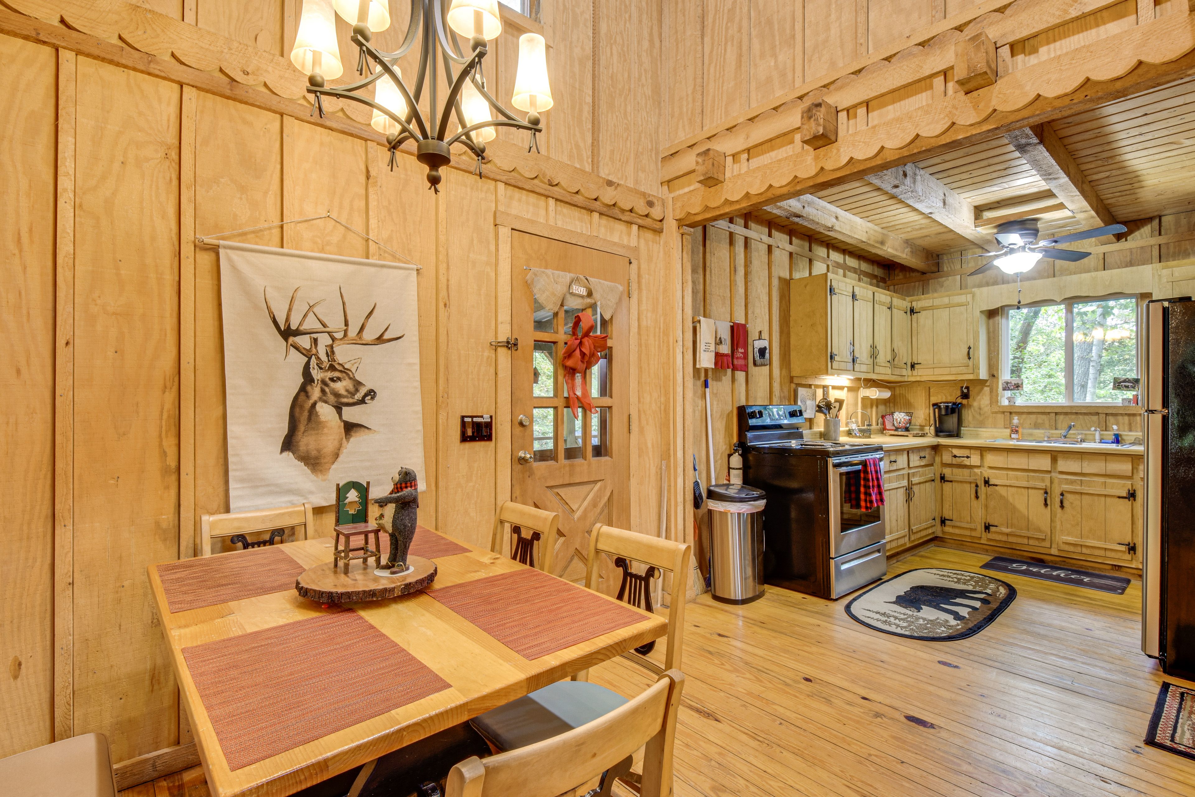 Dining Area | 1st Floor