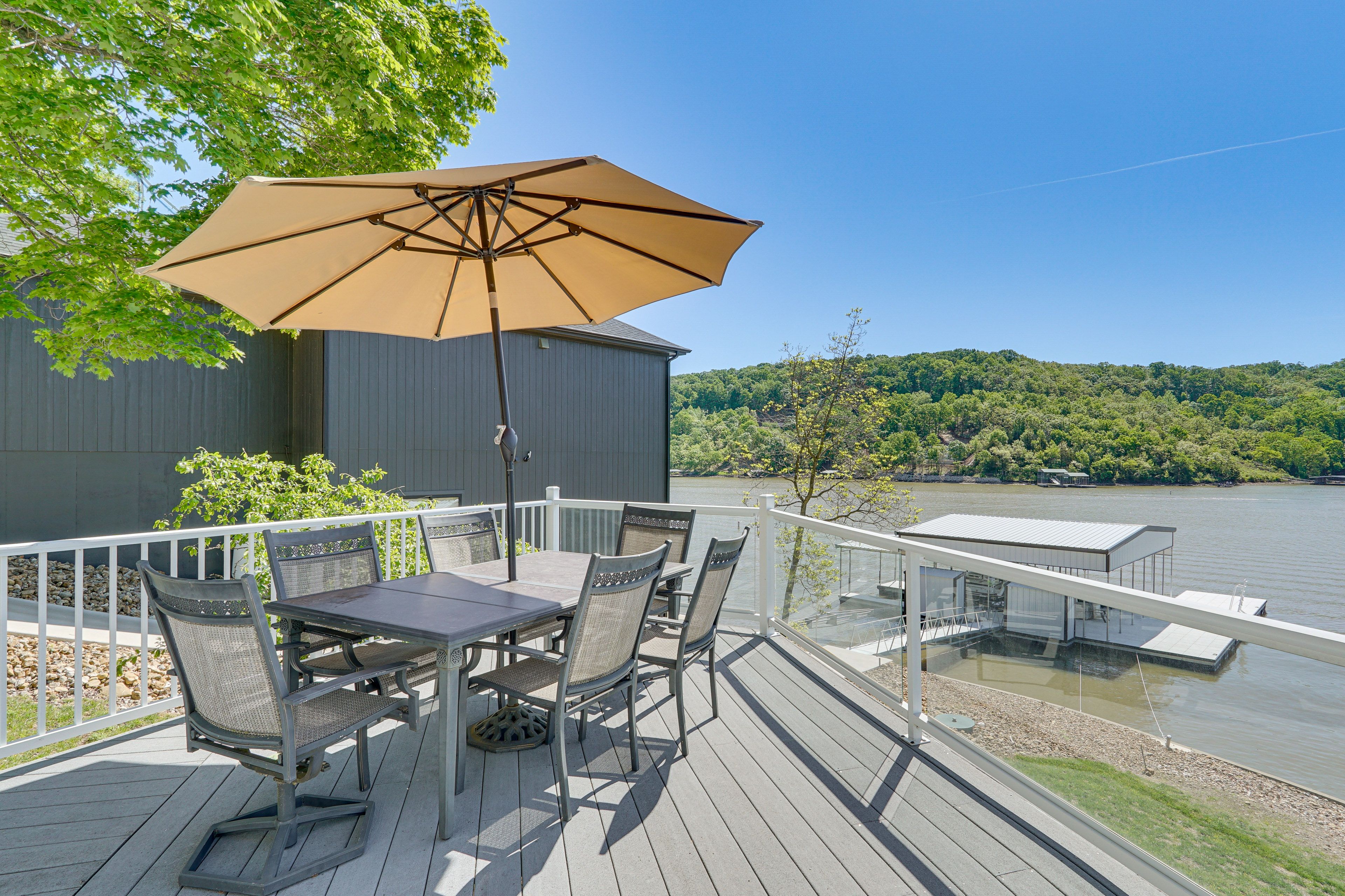 Furnished Deck