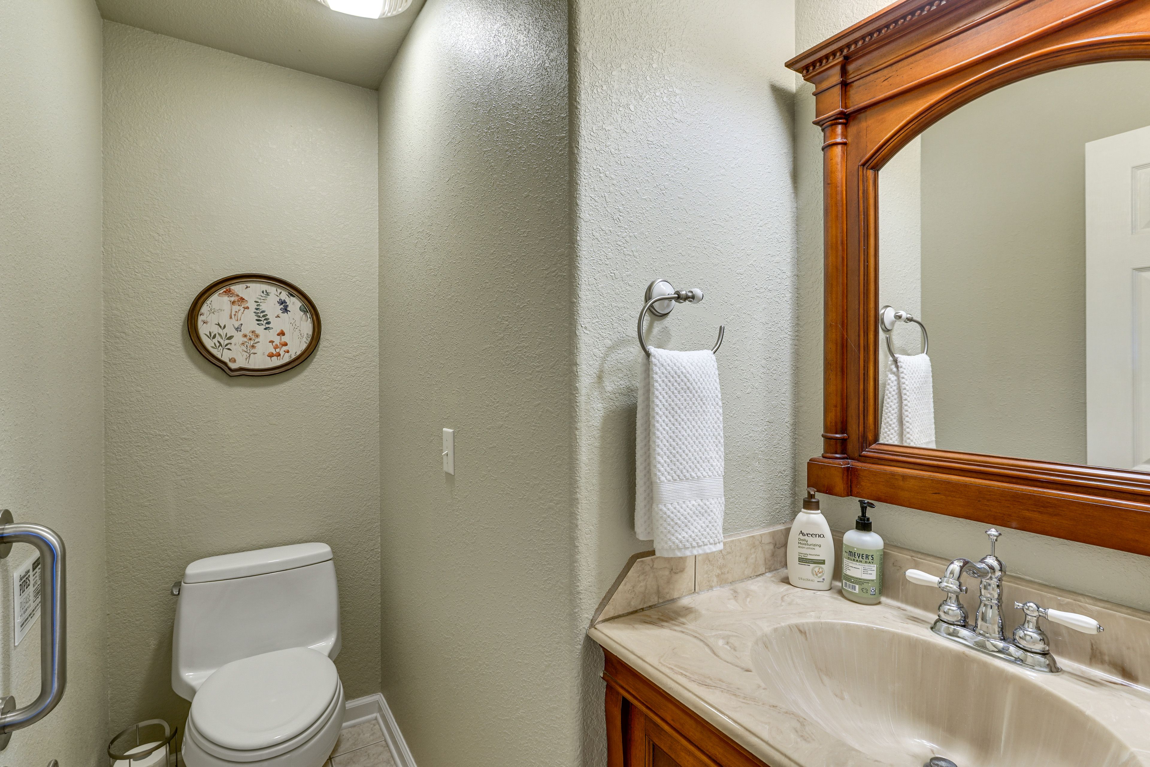 Half Bathroom | Main Level