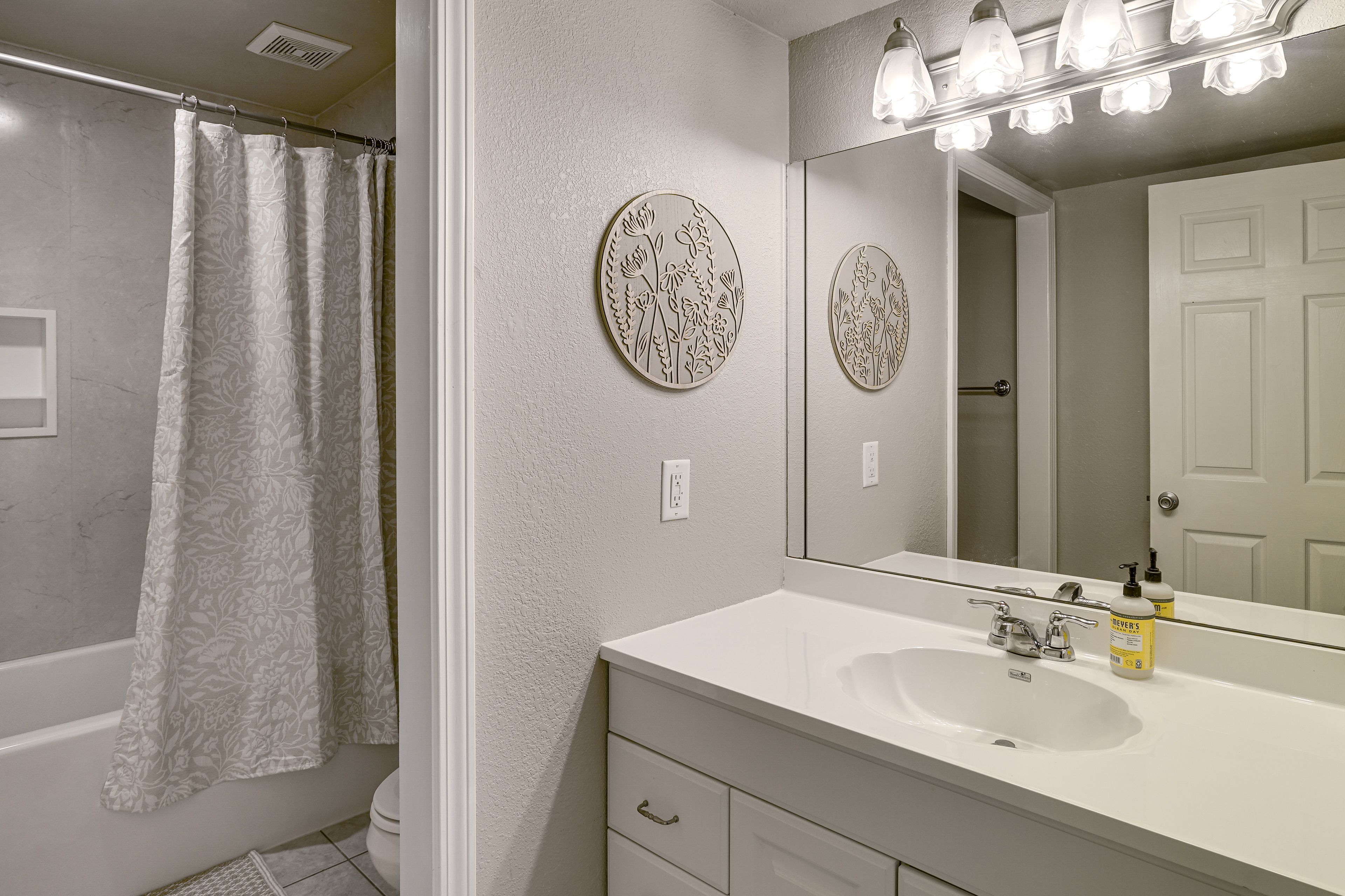En-Suite Bathroom | Main Level