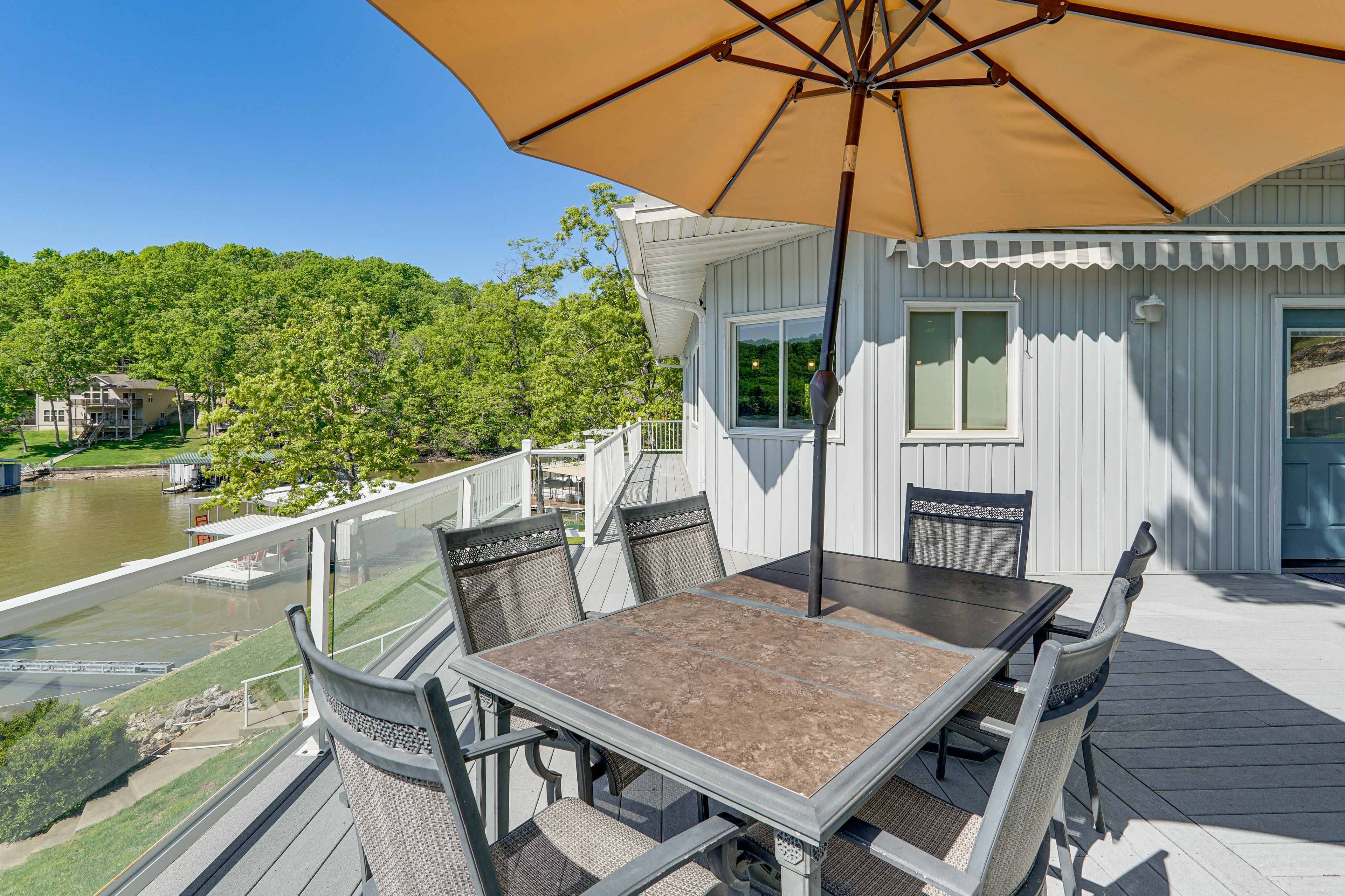 Furnished Deck