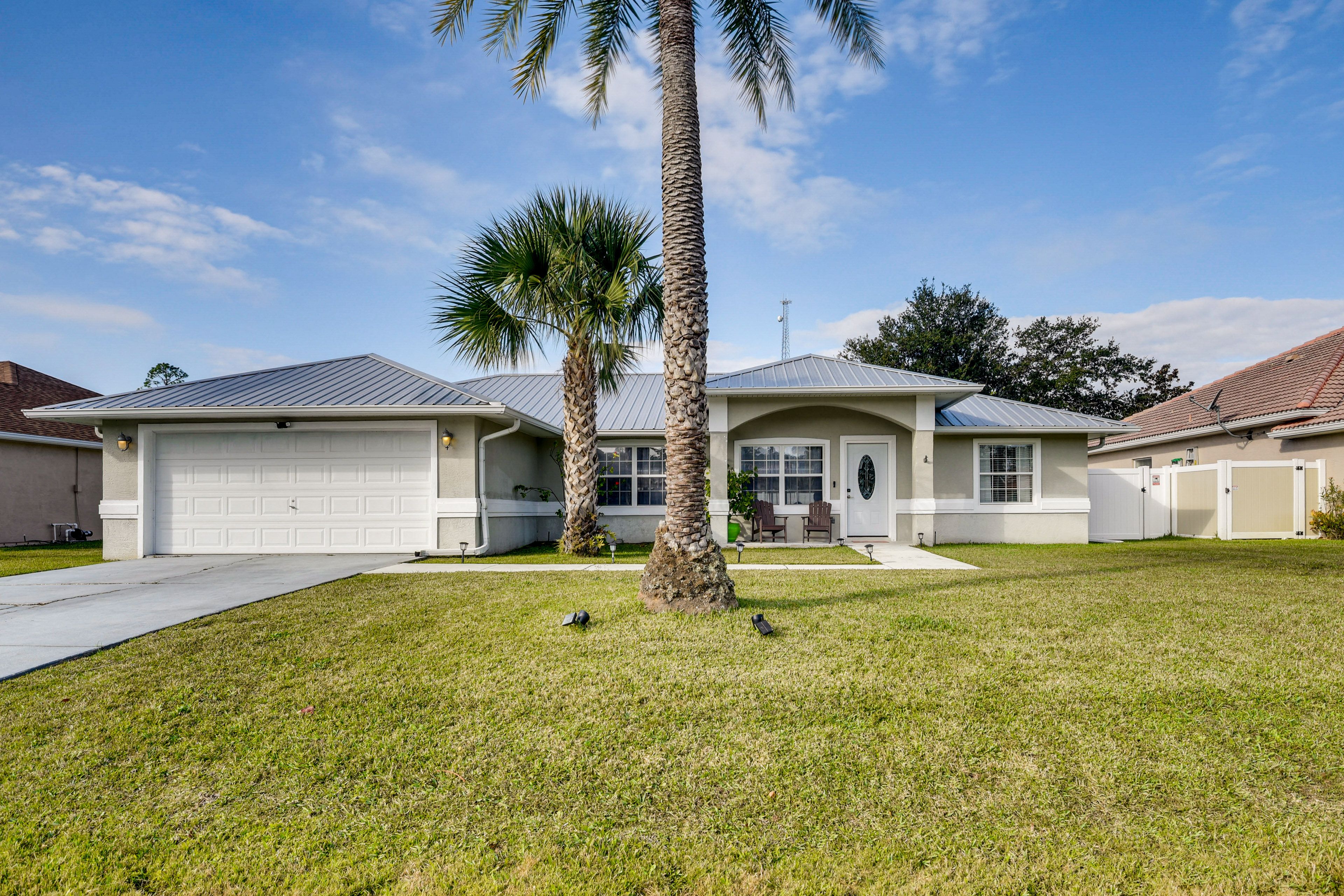 Palm Coast Vacation Rental | 3BR | 2BA | 1,300 Sq Ft | 1 Small Step Required