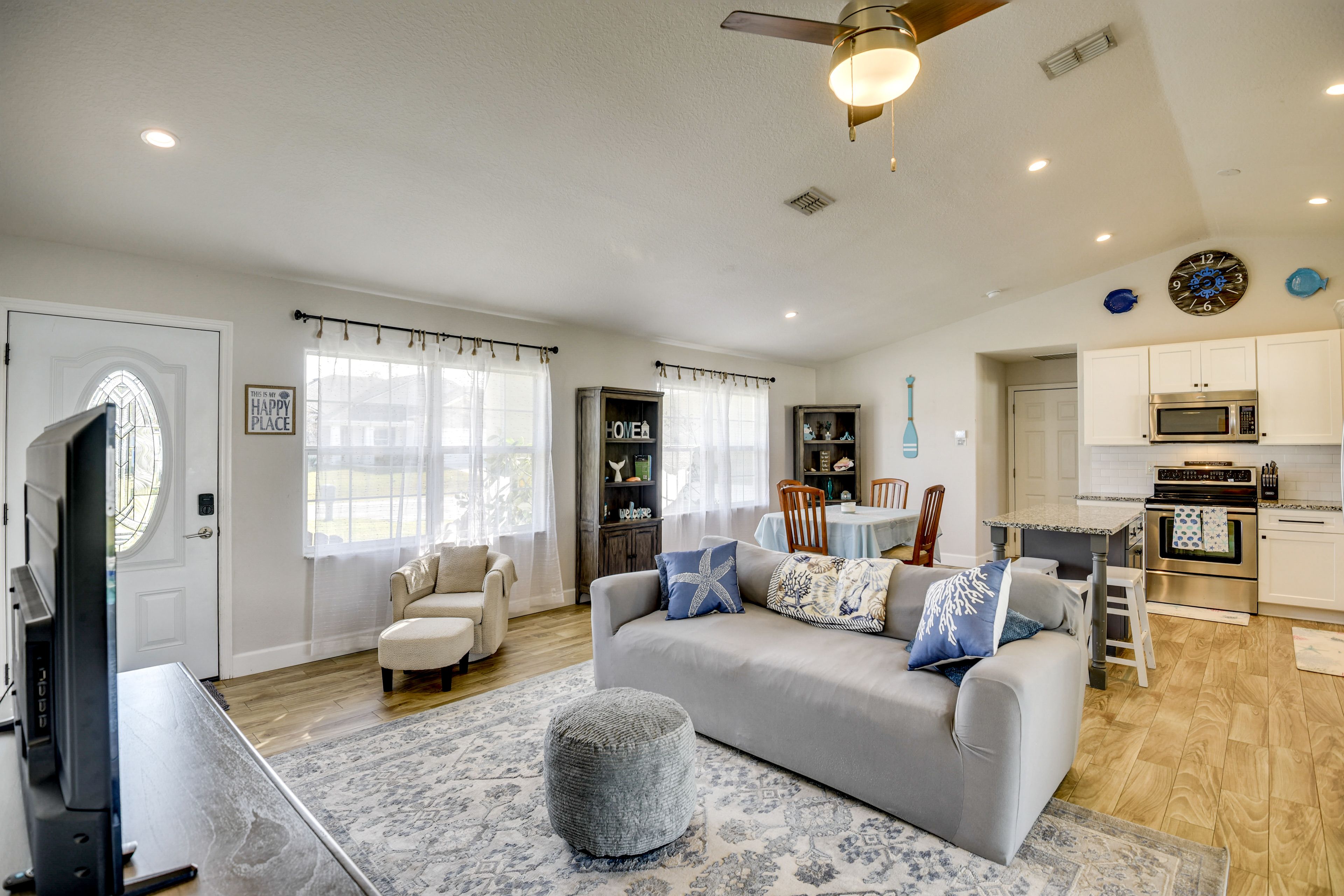 Living Room | Smart TV | Board Games & Coloring Books