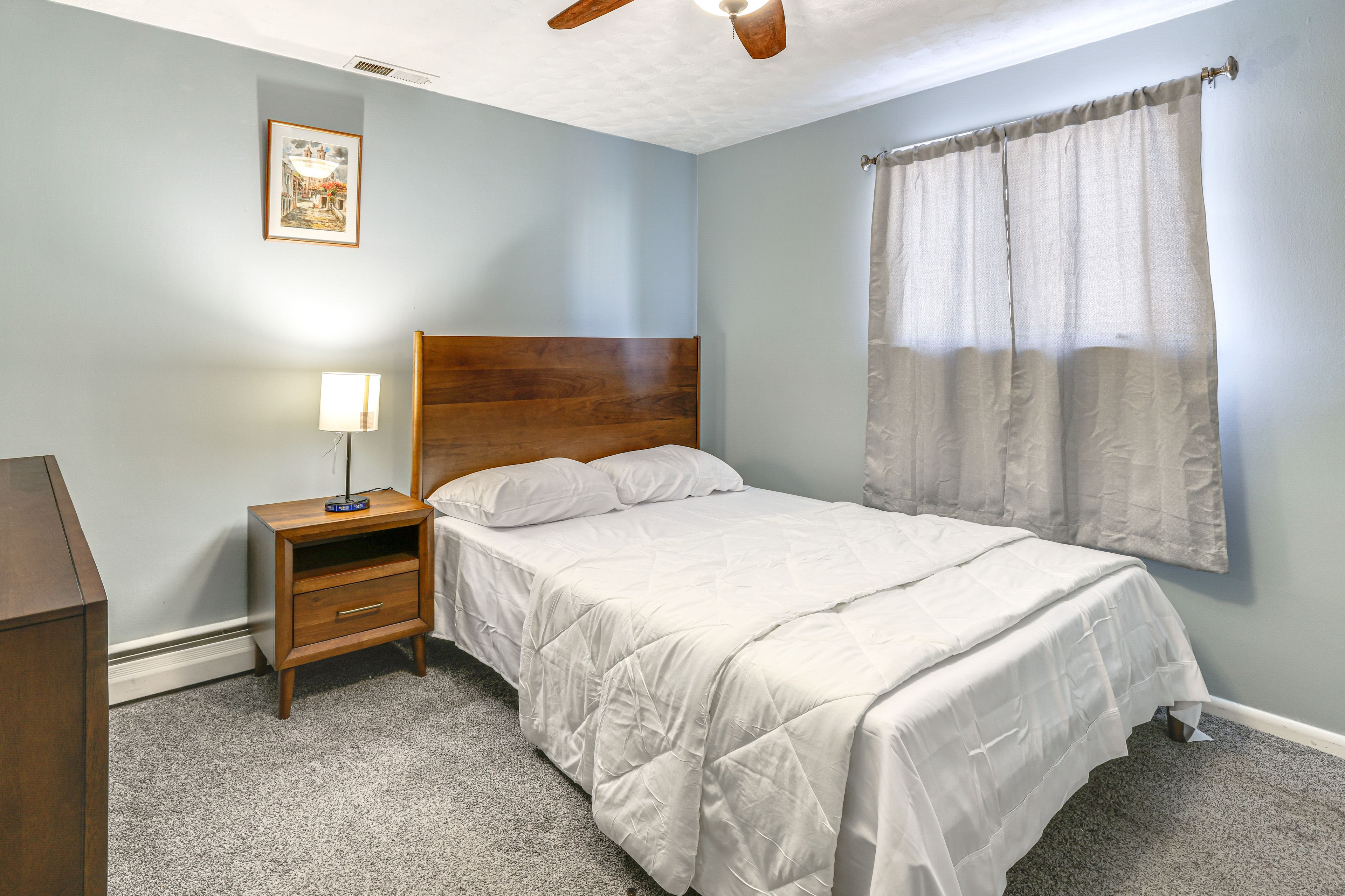 Bedroom 1 | Queen Bed | 1st Floor | Linens Provided