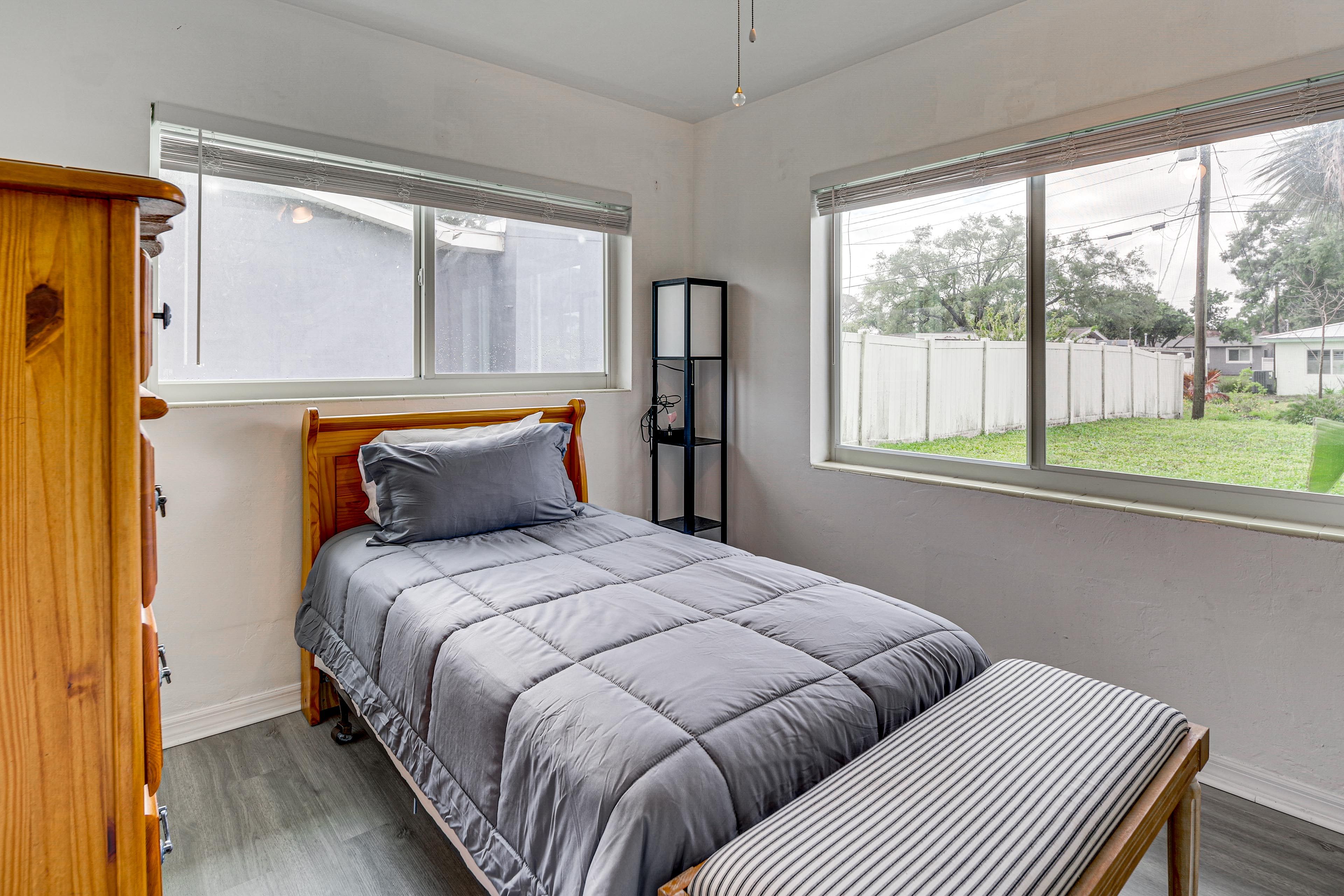 Bedroom 3 | Twin Bed