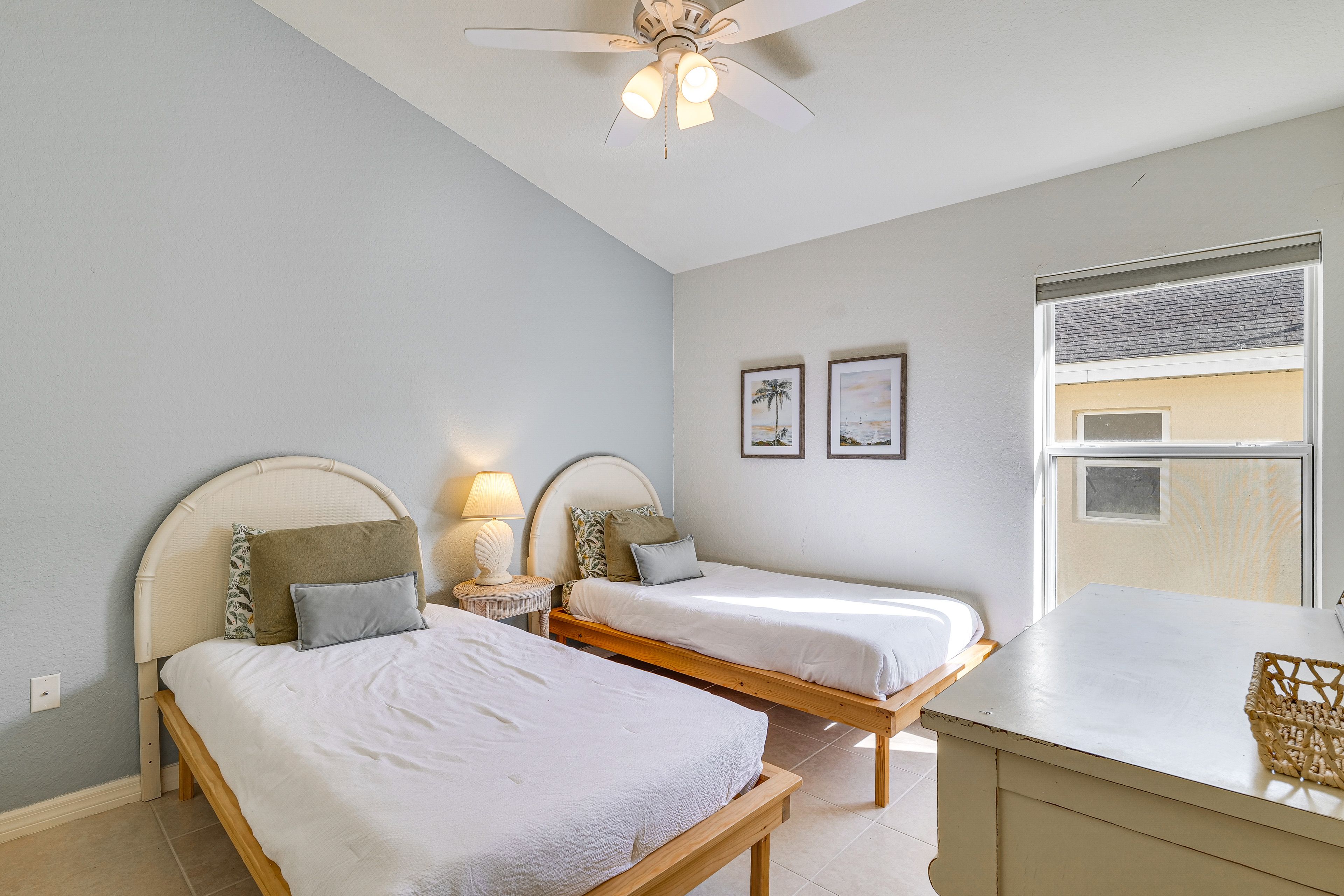 Bedroom 4 | 2 Twin Beds