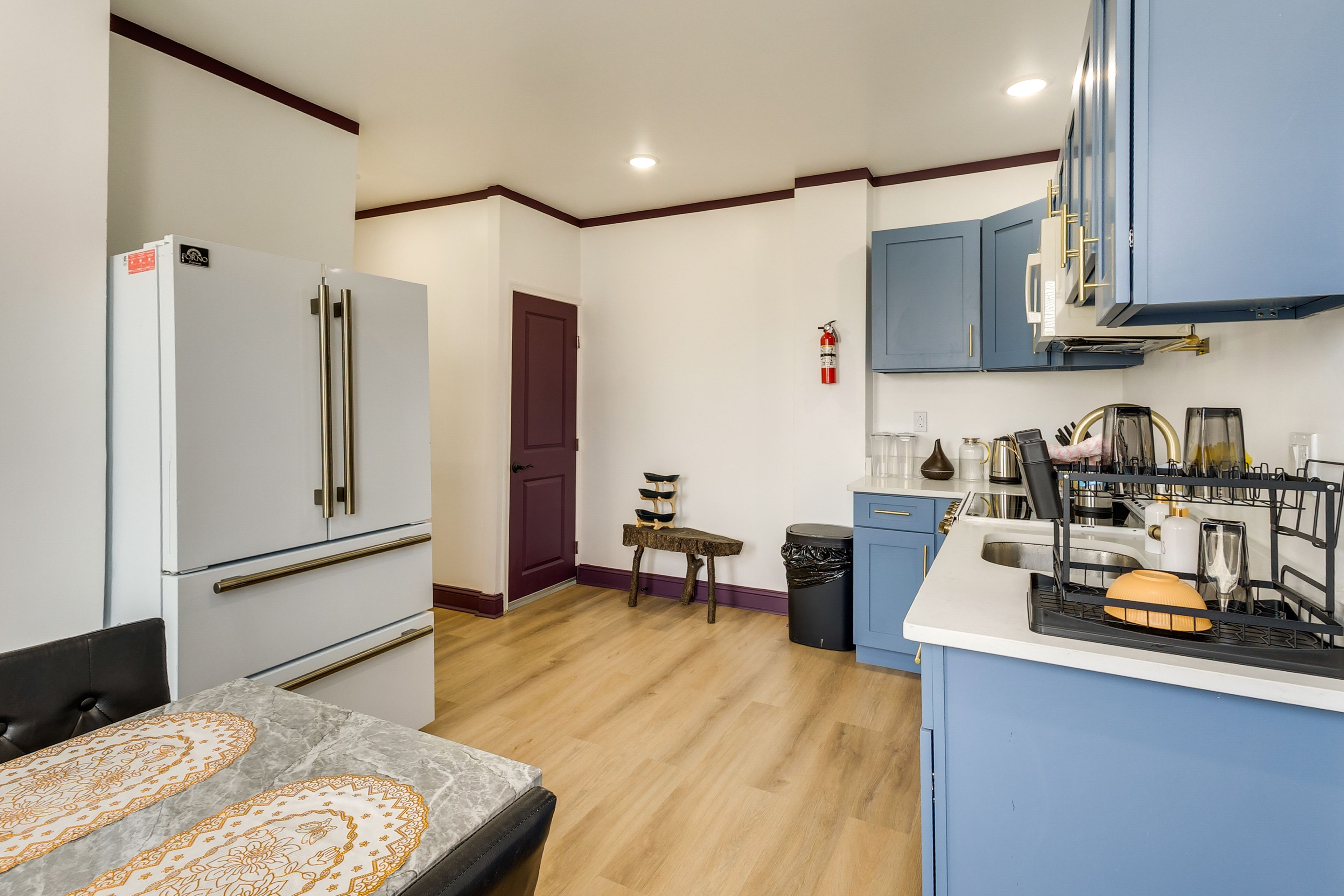 Kitchen | Stove/Oven | Microwave