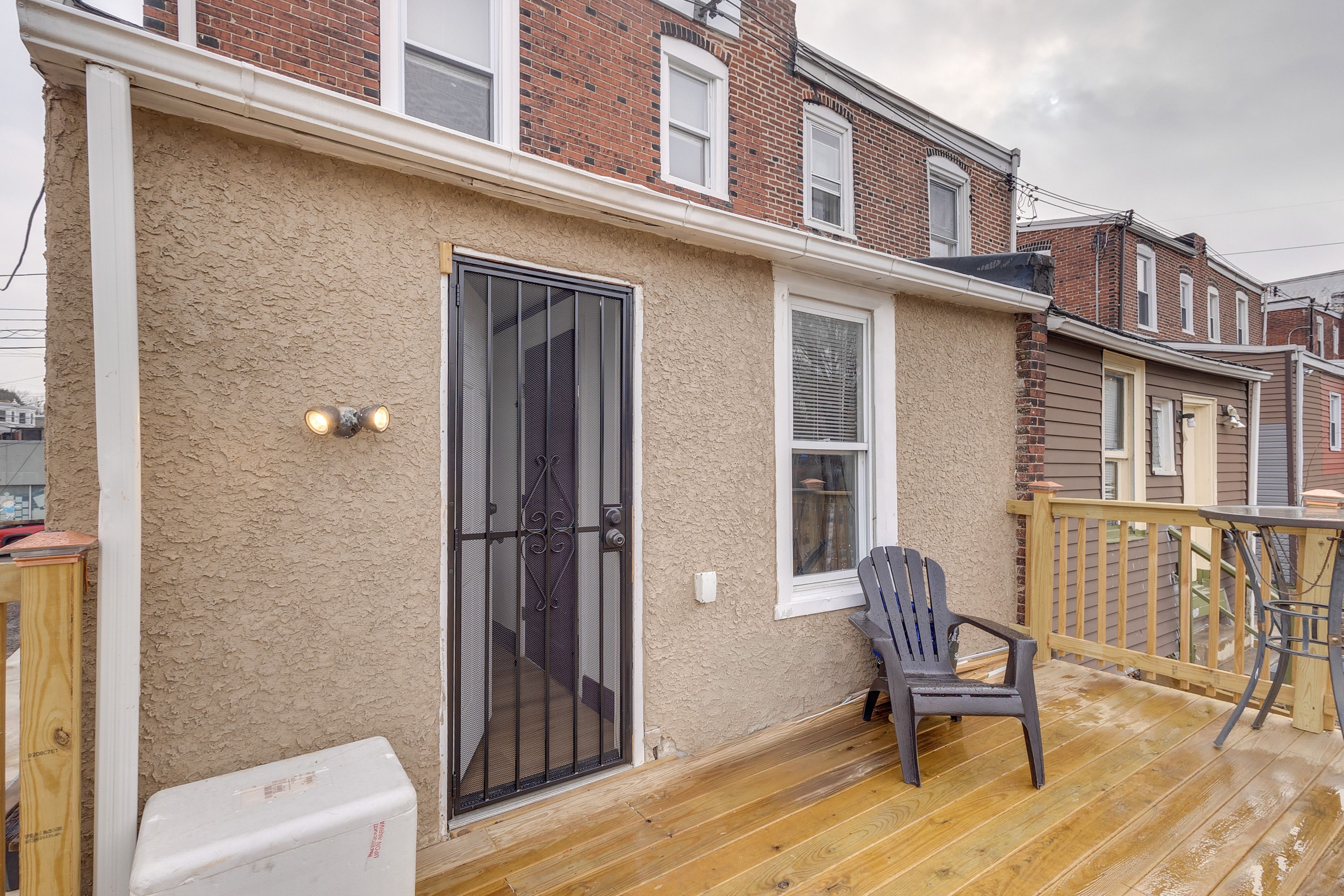 Back Entrance | Shared Deck