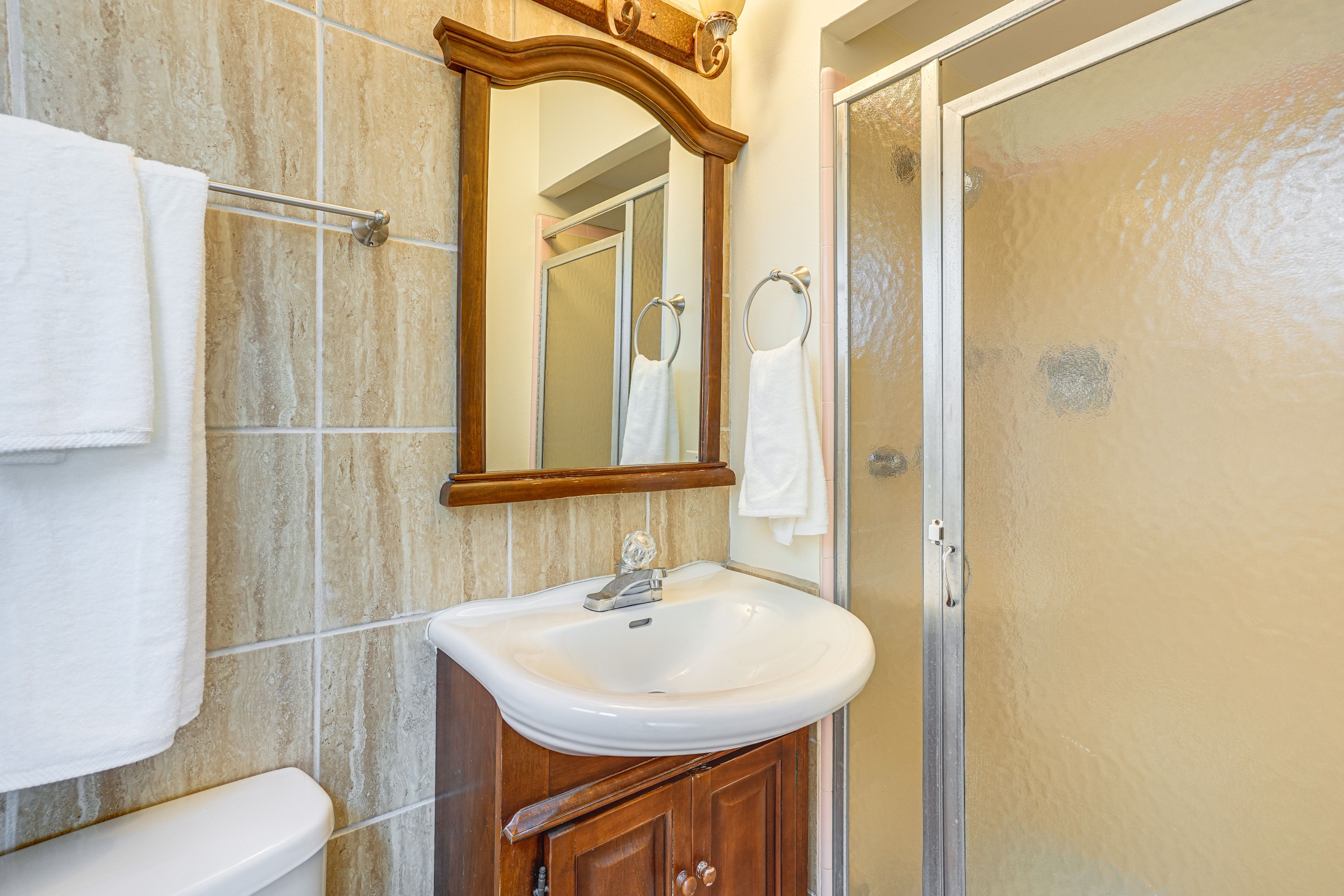 Bathroom | Step-In Shower