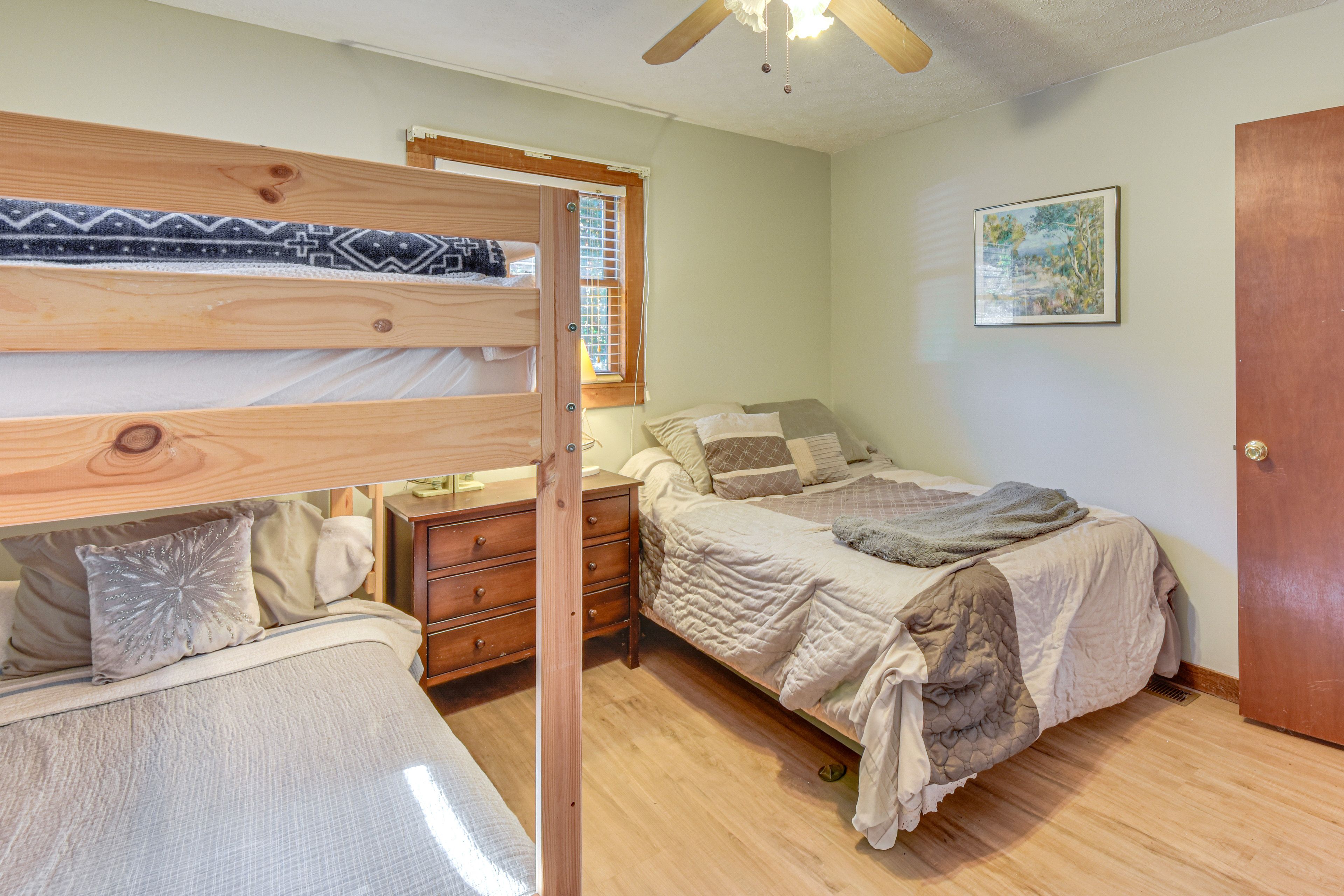 Bedroom 4 | Full Bed | Twin Bunk Bed | Smart TV | 2nd Floor