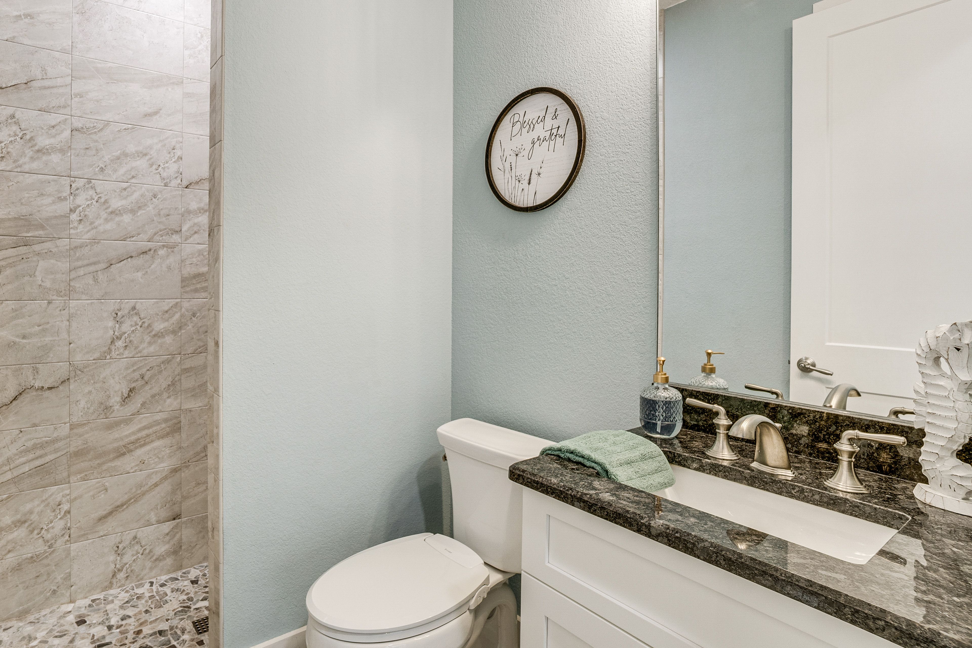 Bathroom | Shower