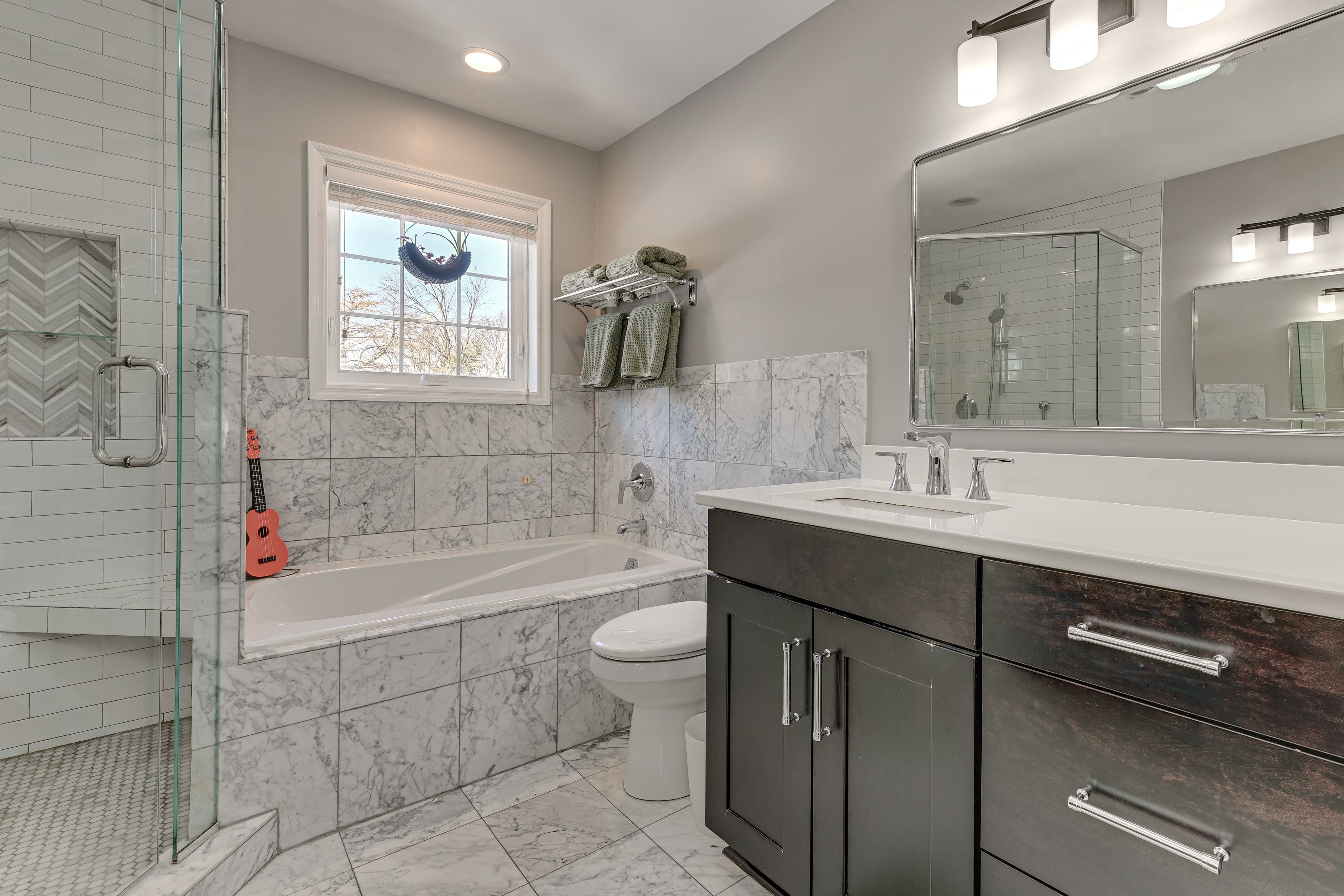 Bathroom | Shower | Double Sinks | 2nd Floor