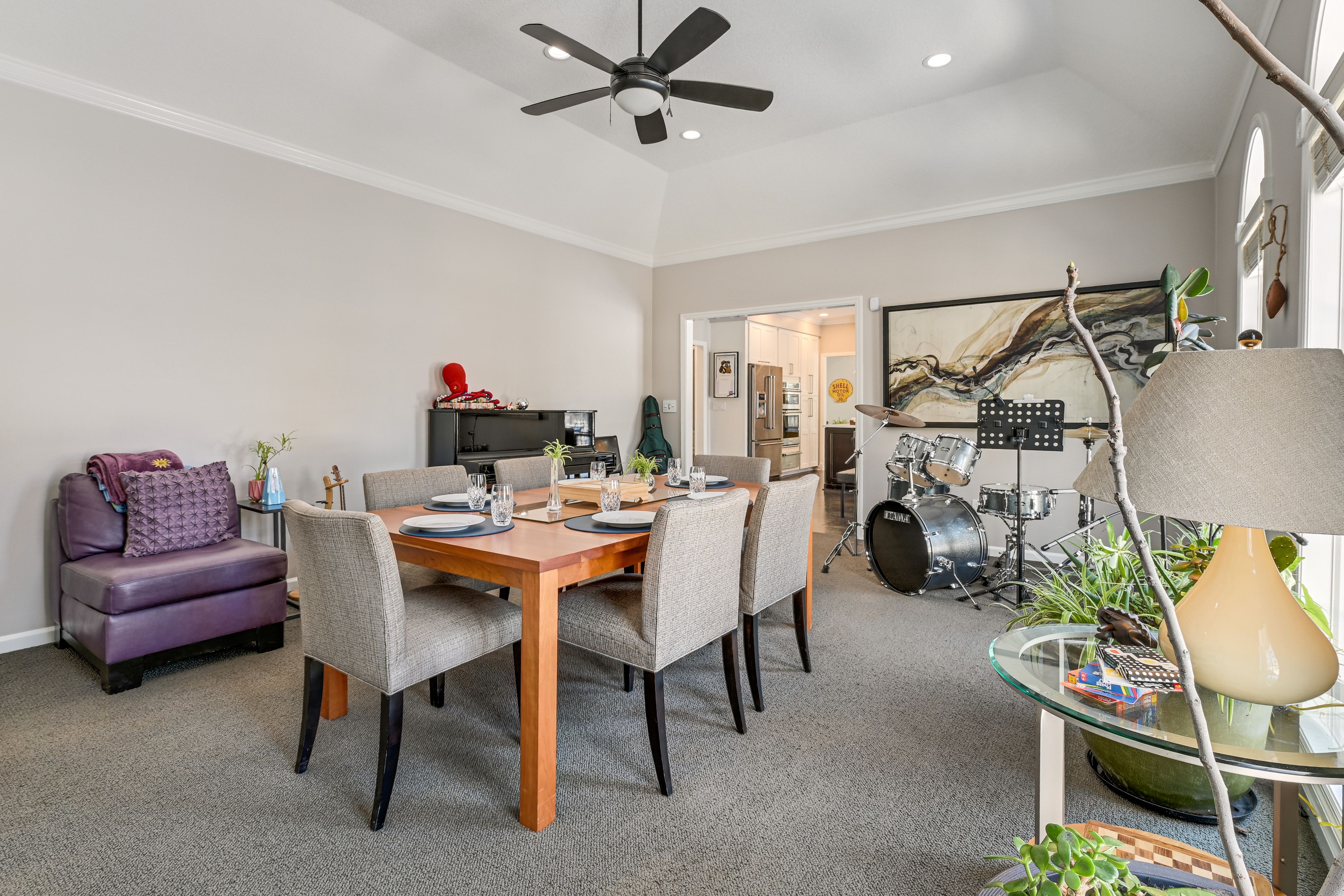 Family Room | Smart TV | Piano | Drum Set | 1st Floor