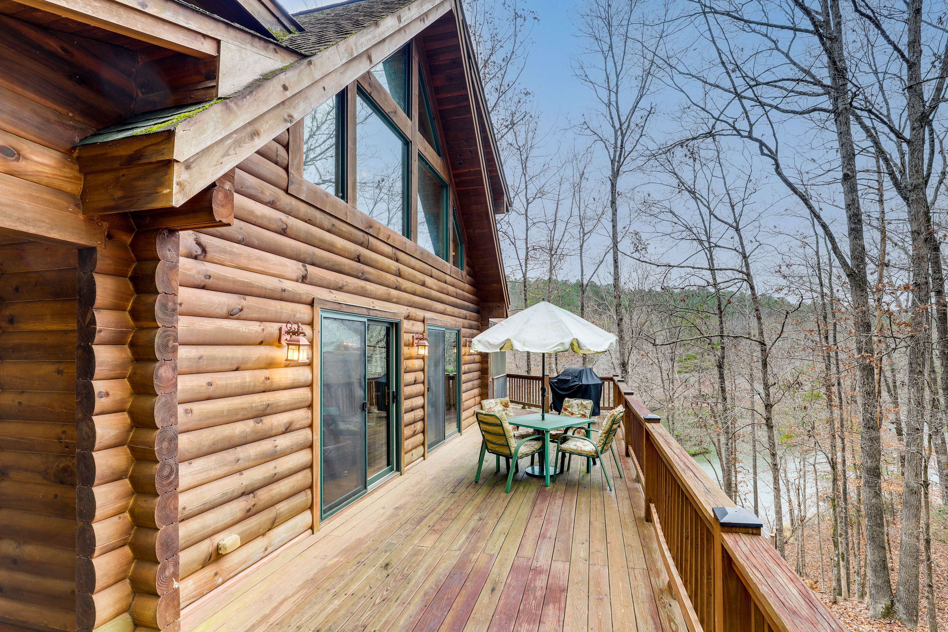 Additional Outdoor Dining Area | Gas Grill