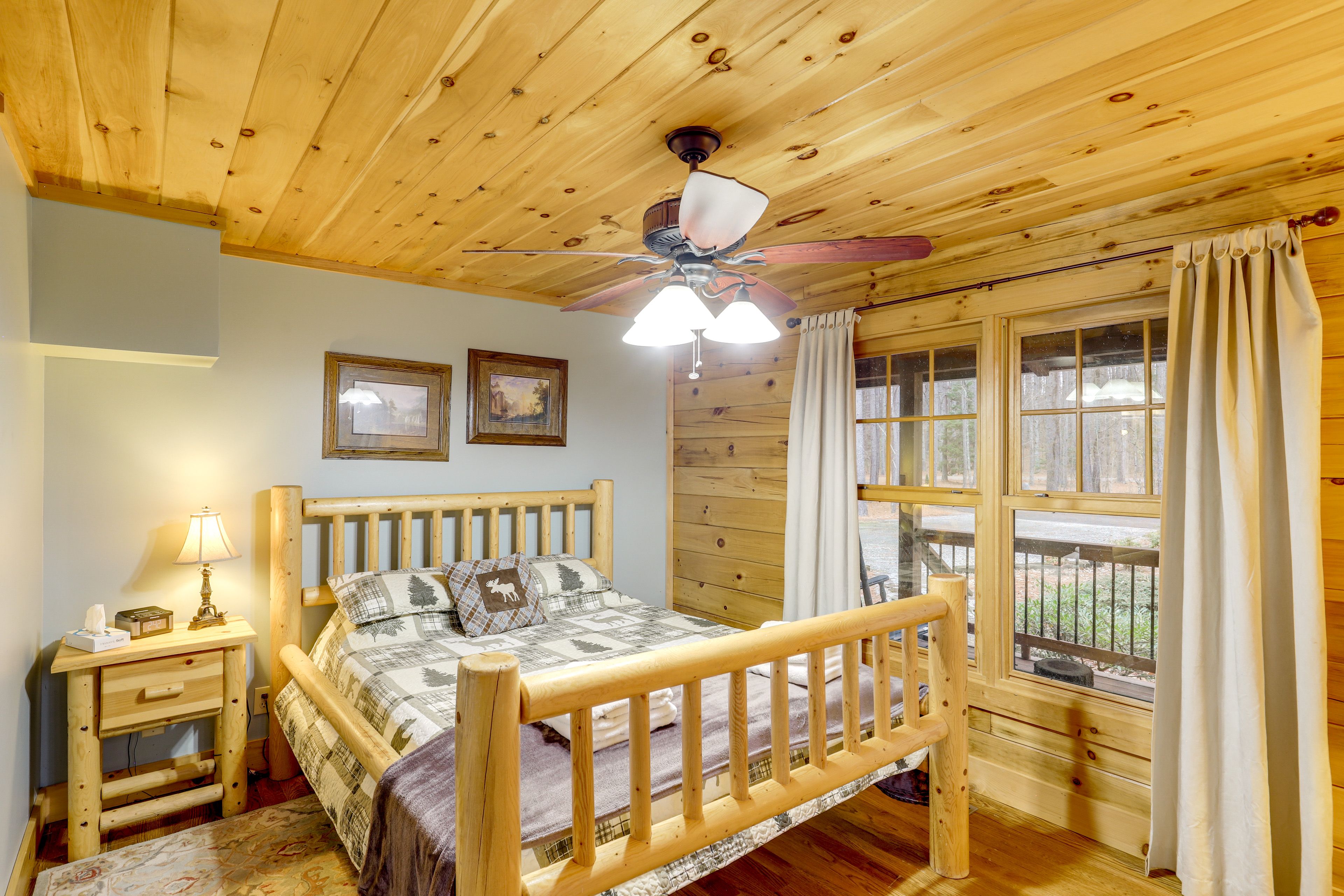 Bedroom 2 | Main Level | Queen Bed