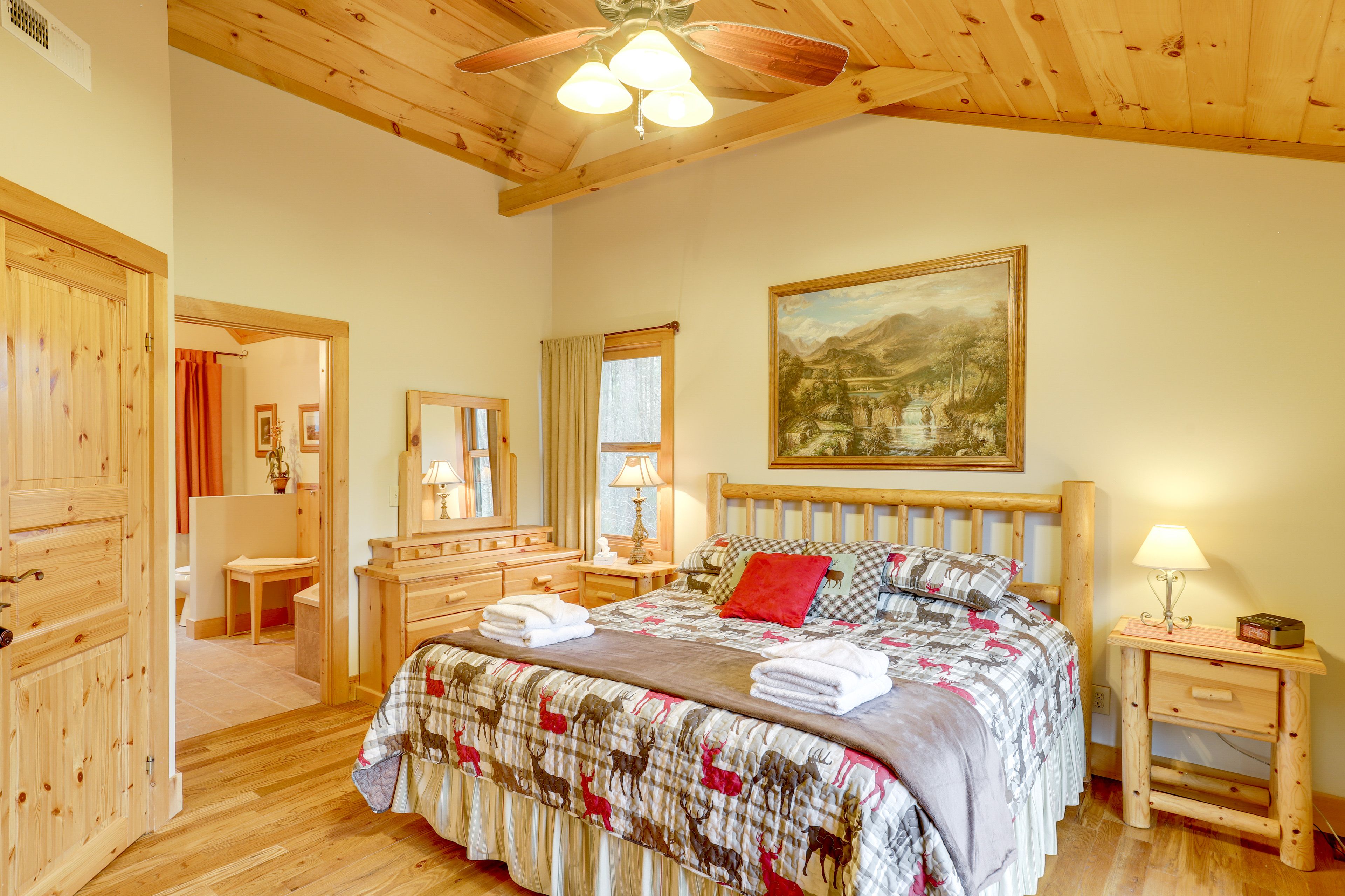 Bedroom 1 | Upper Level | King Bed | Linens Provided