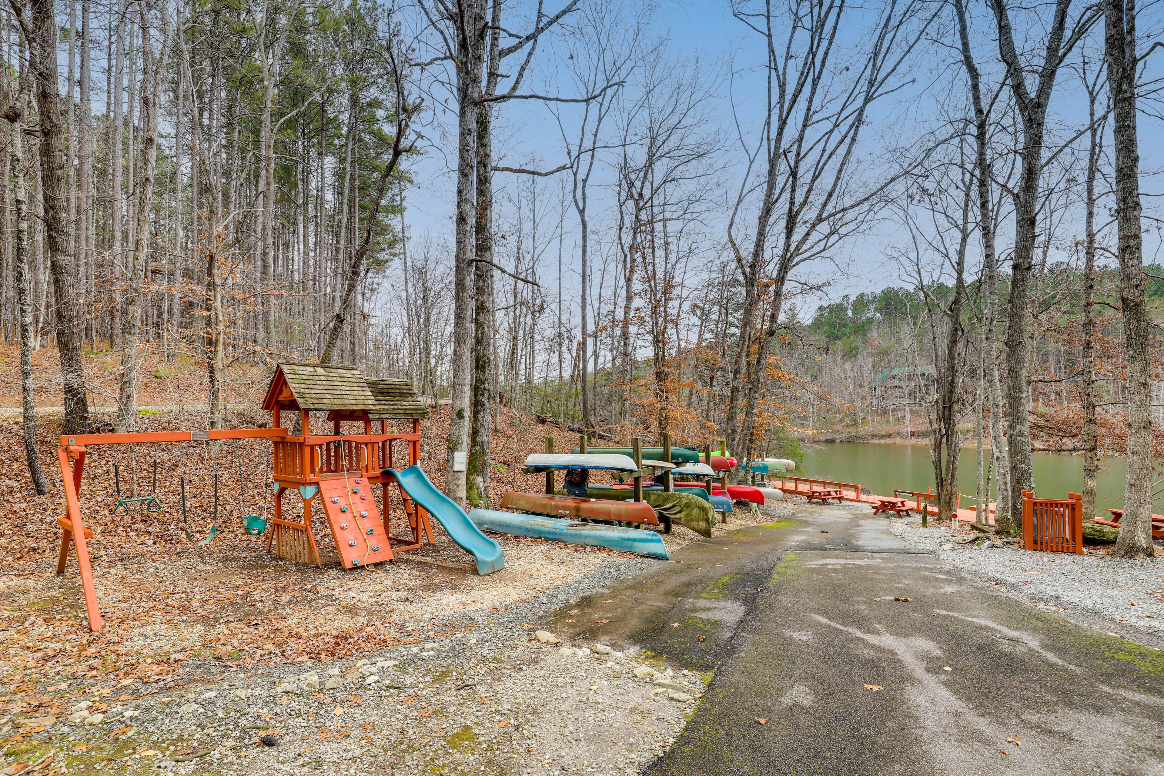 Community Amenities | Playground | Canoes