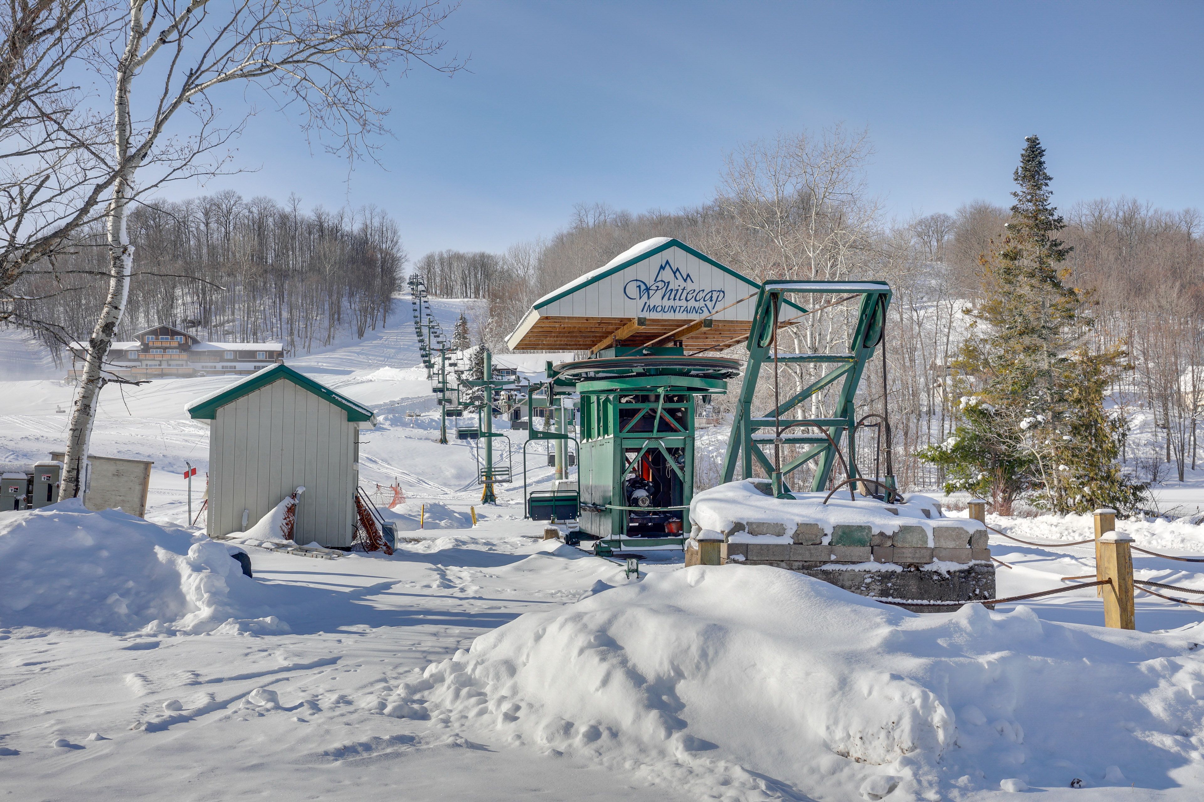 Whitecap Mountains Resort | Ski-In/Ski-Out Access